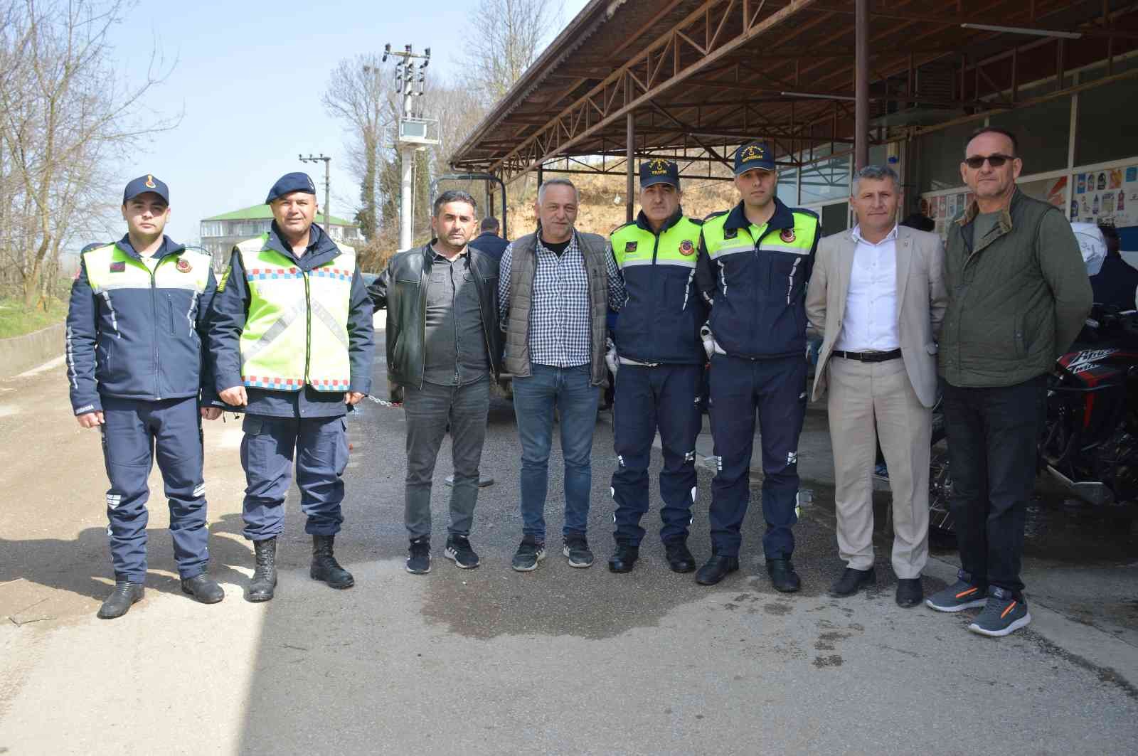 Sakarya’nın Karasu ilçesi Limandere Mahallesi’nde kurulan mobil traktör muayene istasyonu ile 10 mahalleye hizmet veriliyor. Çiftçiler ve traktör ...