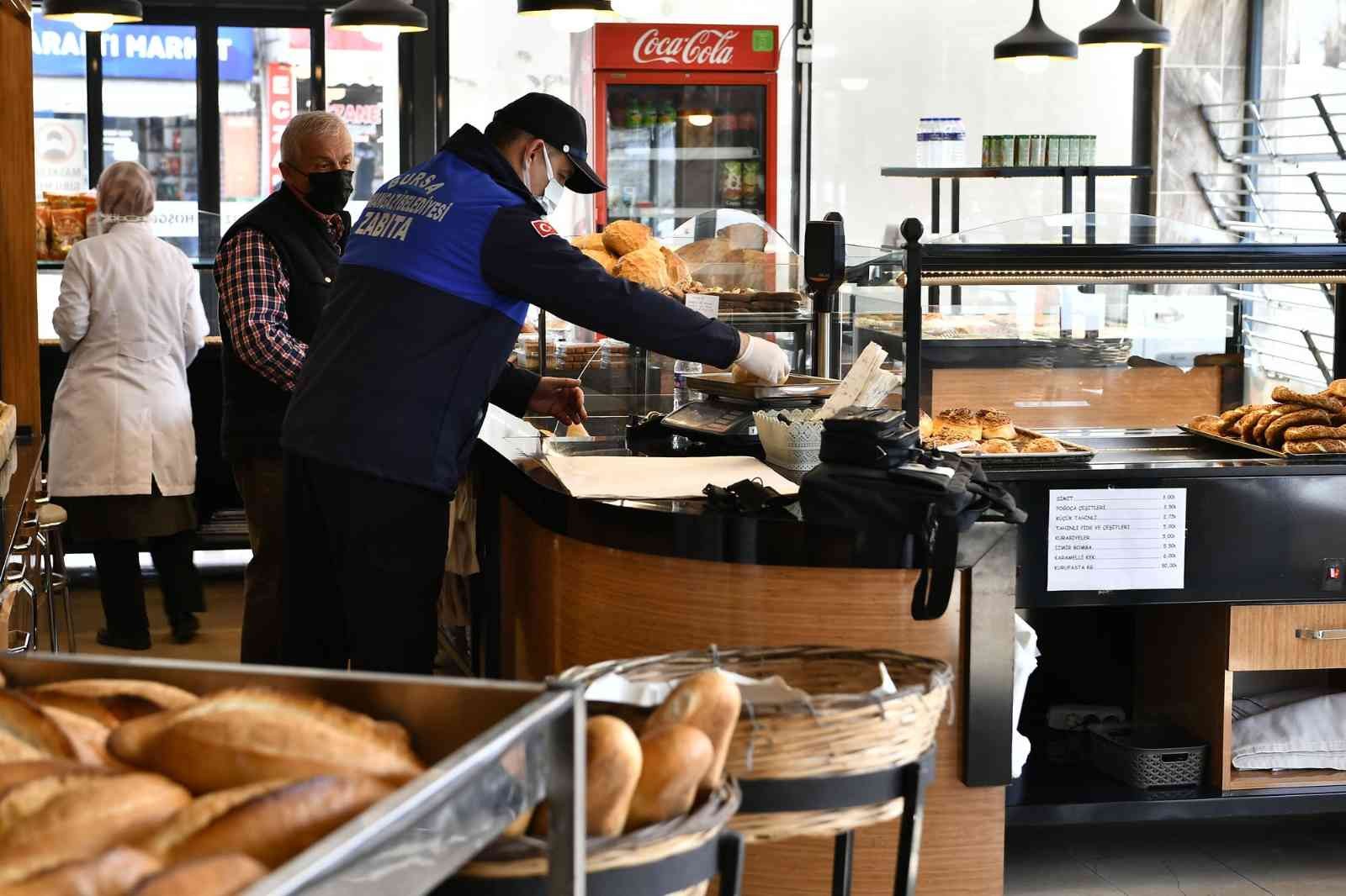 Bursa’da zabıta ekipleri, Ramazan ayı öncesinde ilçe genelinde fırın, pastane ve unlu mamul imalathanelerine yönelik denetimlerini sıklaştırdı ...