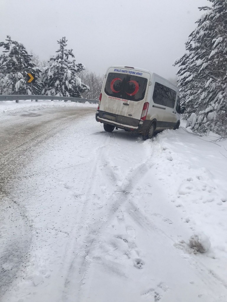 İnegöl’ün kırsal Çiftlikköy Mahallesinde ikamet eden 71 yaşındaki diyaliz hastası Hasan Batmaz’ın tedavisi için adresinden almak isteyen diyaliz ...