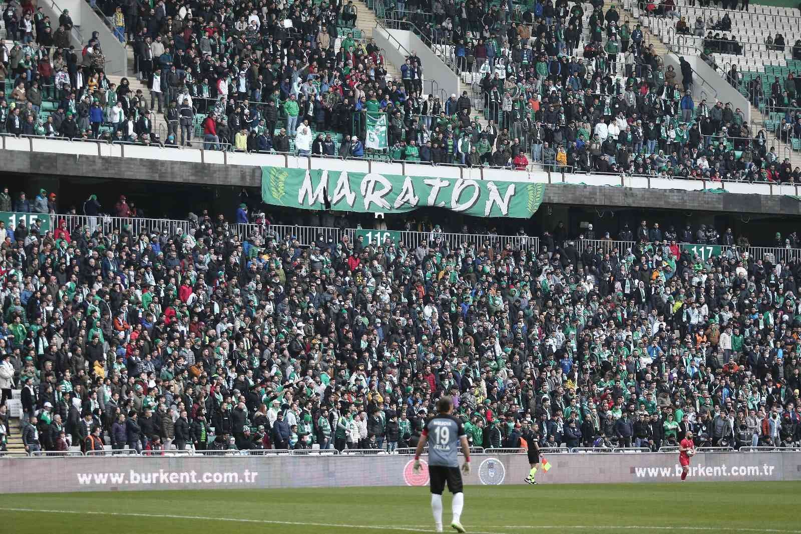 Bursaspor, 2-1 kazandığı Balıkesirspor maçı sonrası Profesyonel Futbol Disiplin Kurulu’na (PFDK) sevk edildi. Türkiye Futbol Federasyonu’ndan ...