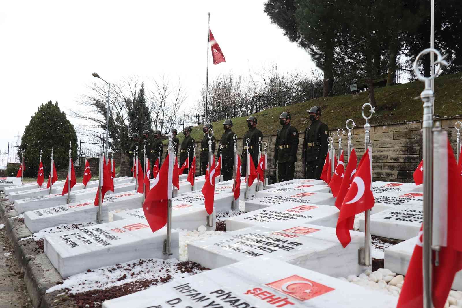 18 Mart Şehitleri Anma Günü ve Çanakkale Deniz Zaferi’nin 107. yıl dönümü dolayısıyla Sakarya’da anma programı düzenlendi. Serdivan ilçesinde ...