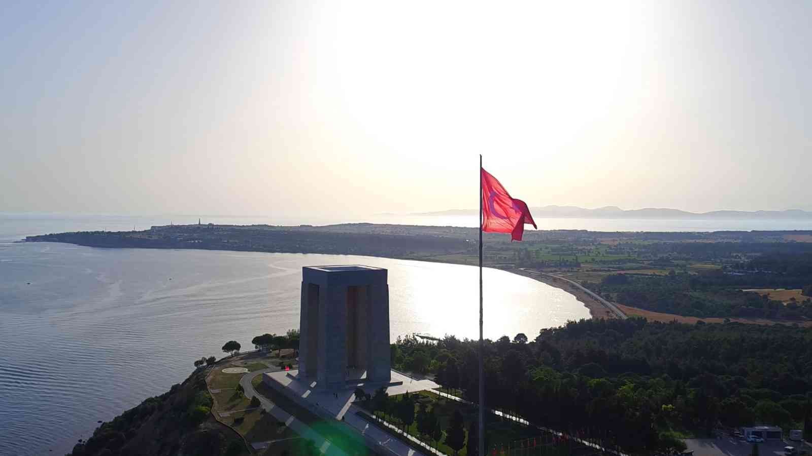 18 Mart Şehitleri Anma Günü ve Çanakkale Deniz Zaferi’nin 107’nci yıl dönümü kapsamında, Tarihi Gelibolu Yarımadası’ndaki Şehitler Abidesi’nde ...