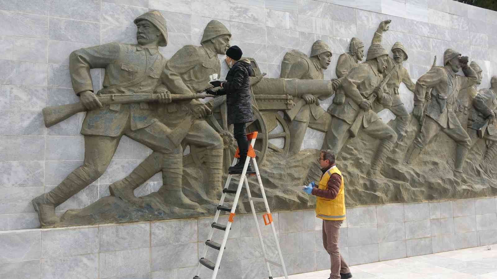 18 Mart Şehitleri Anma Günü ve Çanakkale Deniz Zaferi’nin 107’nci yıl dönümü kapsamında, Tarihi Gelibolu Yarımadası’ndaki Şehitler Abidesi’nde ...