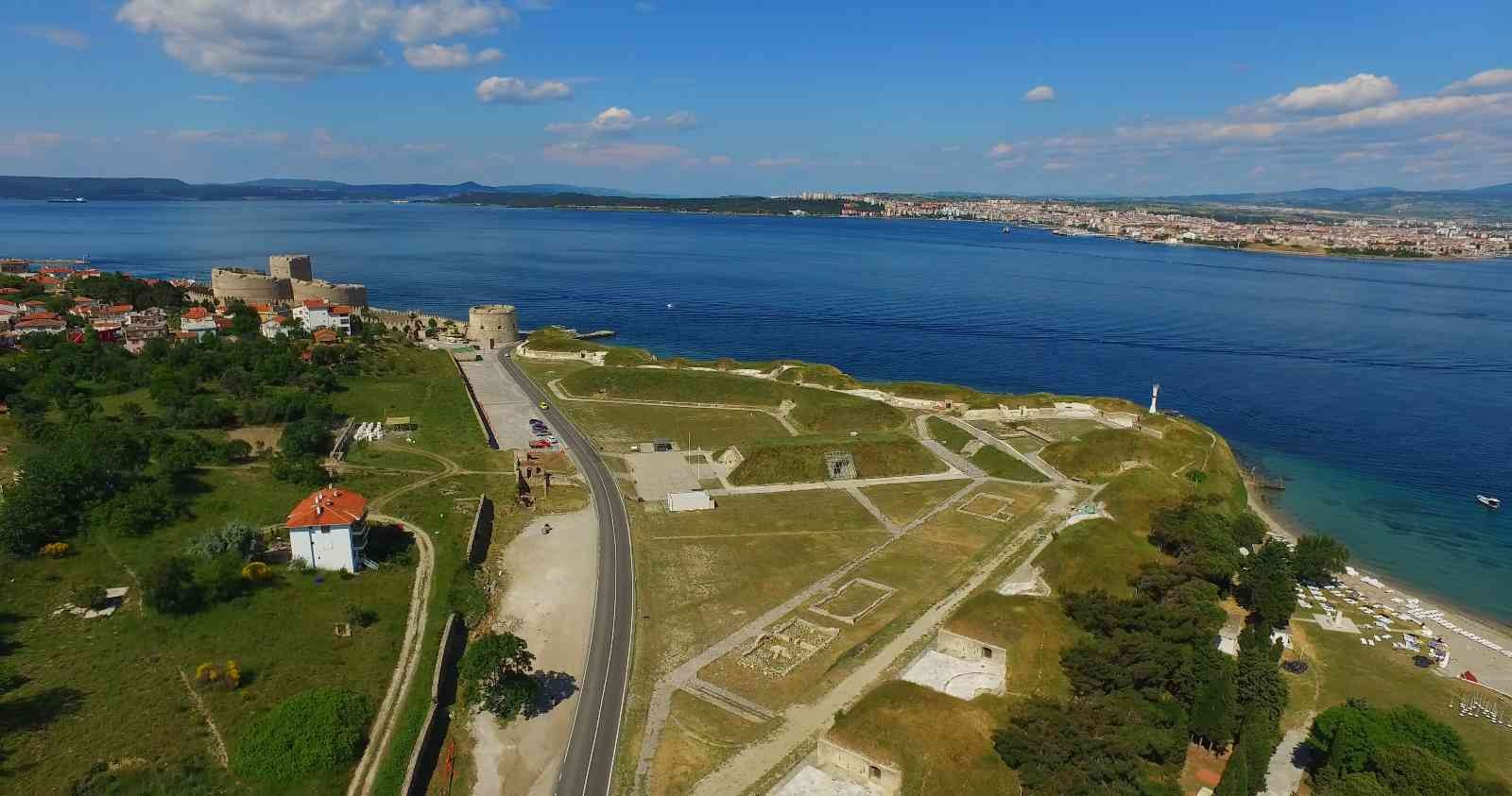 Çanakkale Savaşları sırasında 4. Ağır Topçu Alayı’nın karargah merkezi olan Namazgah Tabyalarının sur duvarlarının restorasyon çalışmaları ...