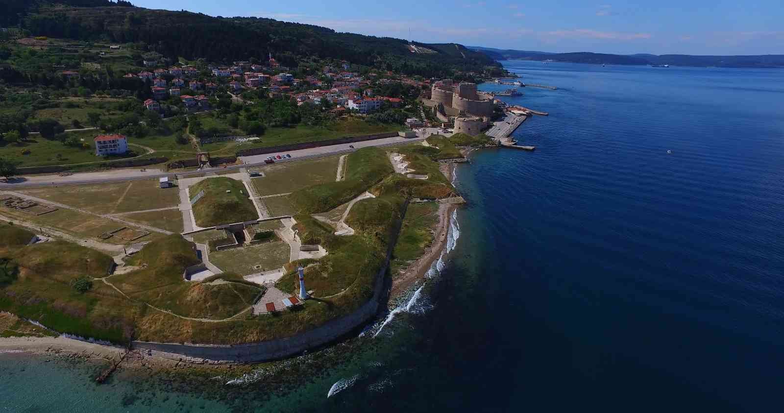 Çanakkale Savaşları sırasında 4. Ağır Topçu Alayı’nın karargah merkezi olan Namazgah Tabyalarının sur duvarlarının restorasyon çalışmaları ...