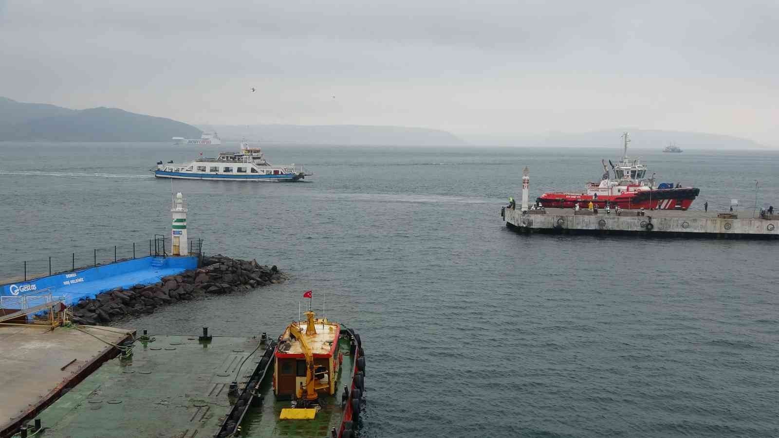 Çanakkale’de, Bozcaada ve Gökçeada’ya yapılması planlanan bazı feribot seferleri olumsuz hava şartları nedeniyle iptal edildi. Çanakkale Boğazı ...