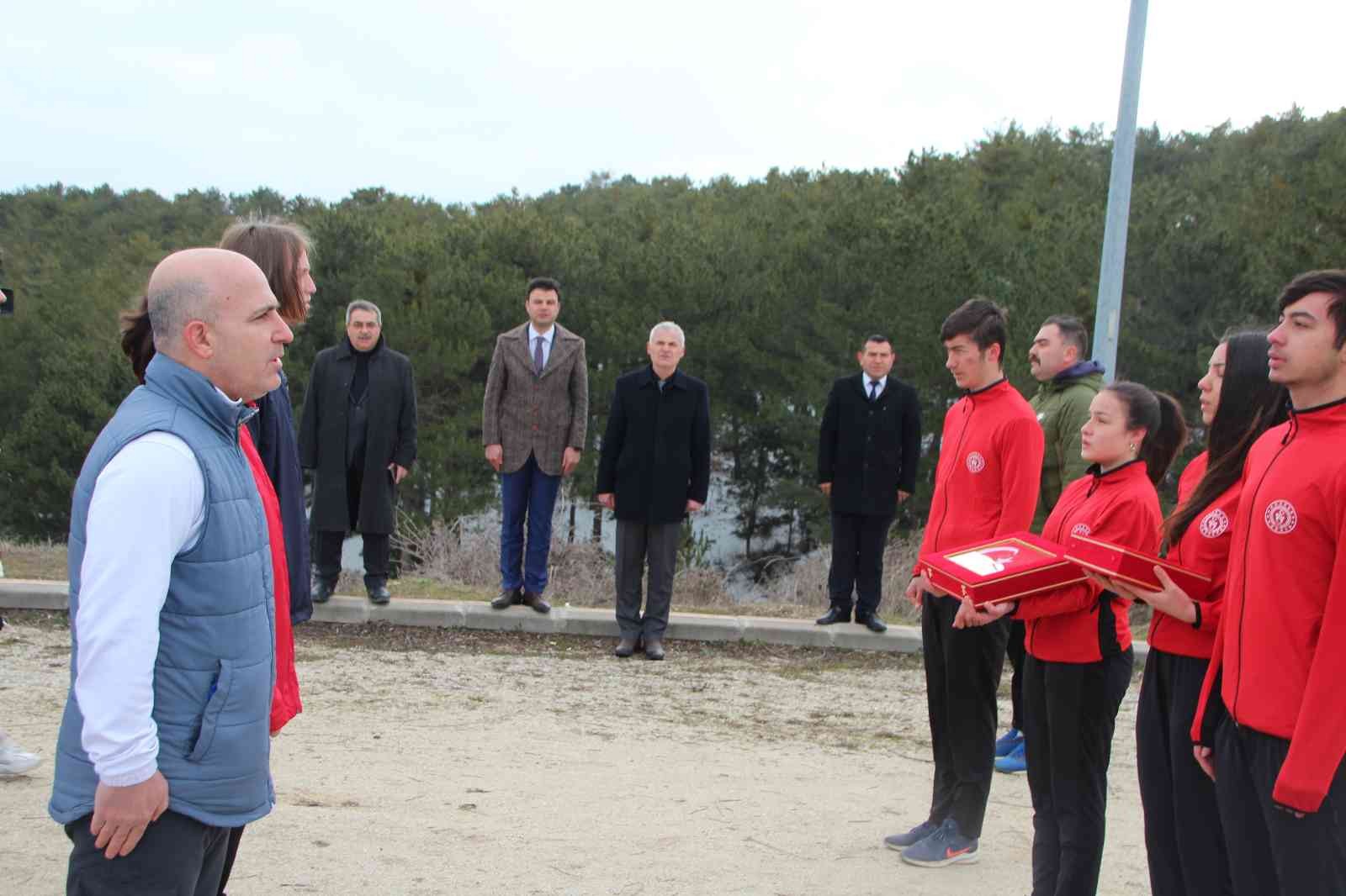 Çanakkale Deniz Zaferi‘nin 107’inci yıldönümü dolayısıyla Cumhurbaşkanı Recep Tayyip Erdoğan’a teslim edilmek üzere önceki gün Gelibolu ...