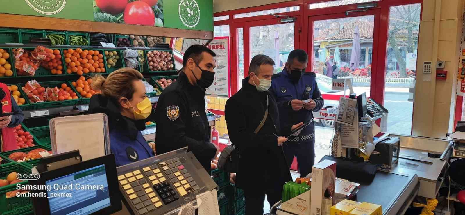 Çanakkale’nin Çan ilçesinde fahiş fiyat ve stokçuluk denetimi yapıldı. Çan vergi dairesinden görevli personeller, ilçe emniyet müdürlüğüne bağlı ...