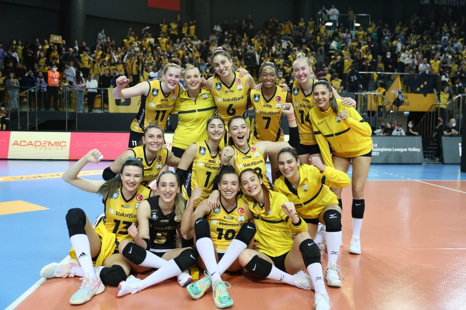 2022 CEV Şampiyonlar Ligi yarı final eşleşmesinin ilk maçında VakıfBank, yarın saat 19.00’da Fenerbahçe’yi konuk edecek. 2022 CEV Şampiyonlar ...