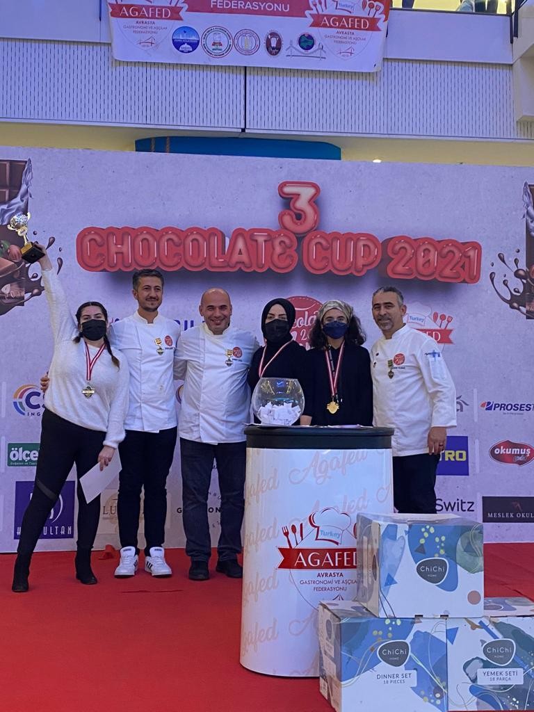 Avrasya Gastronomi ve Aşçılar Federasyonu (AGAFED) tarafından düzenlenen “3’üncü Chocolate Cup” son buldu. 6 kategoride düzenlenen çikolata ...