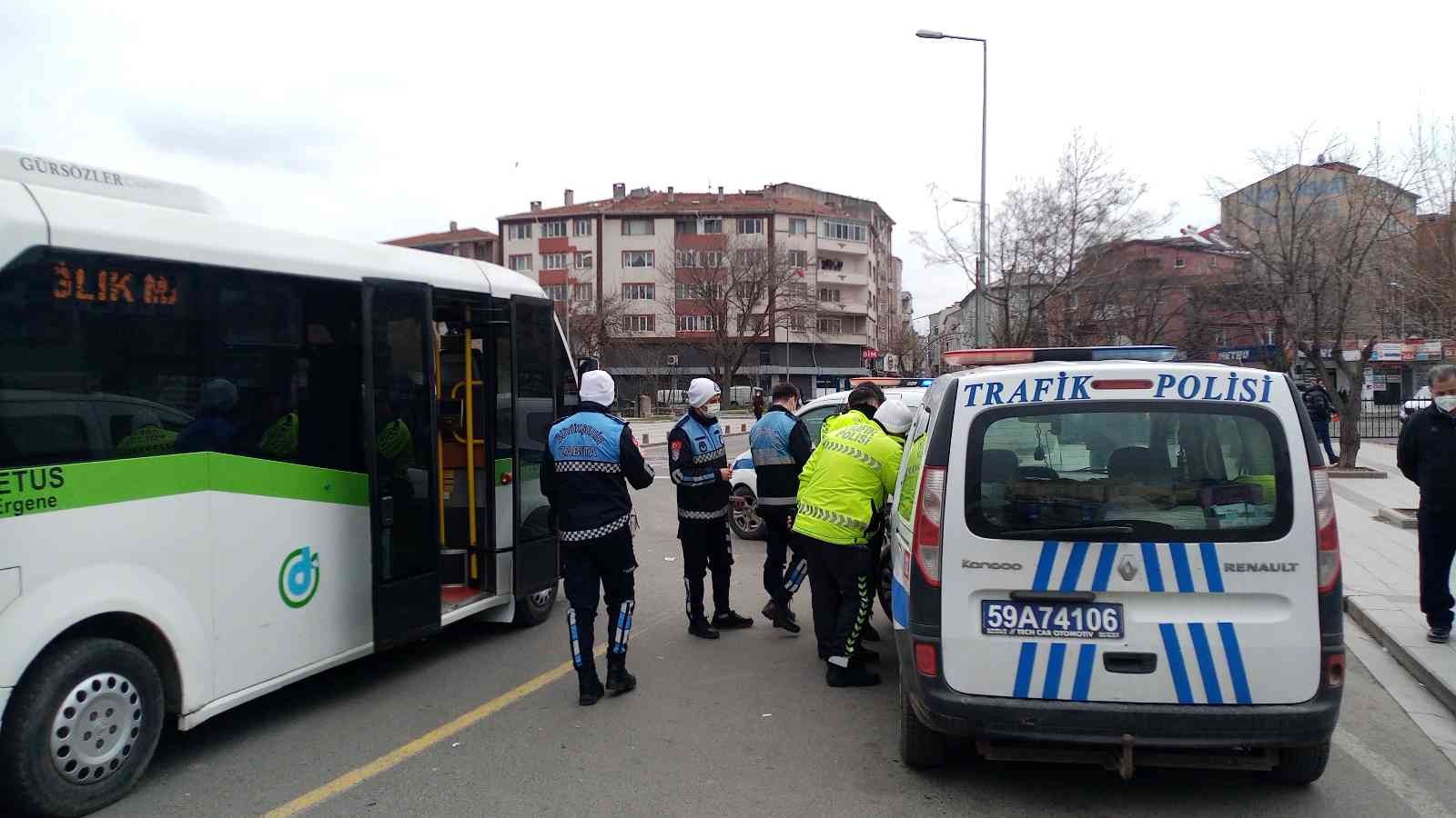 Tekirdağ’ın Çorlu ilçesinde polis ve büyük şehir zabıtası tarafından şehir içi yolcu taşımacılığı yapan minibüsler ile M plakalı minibüsler ...