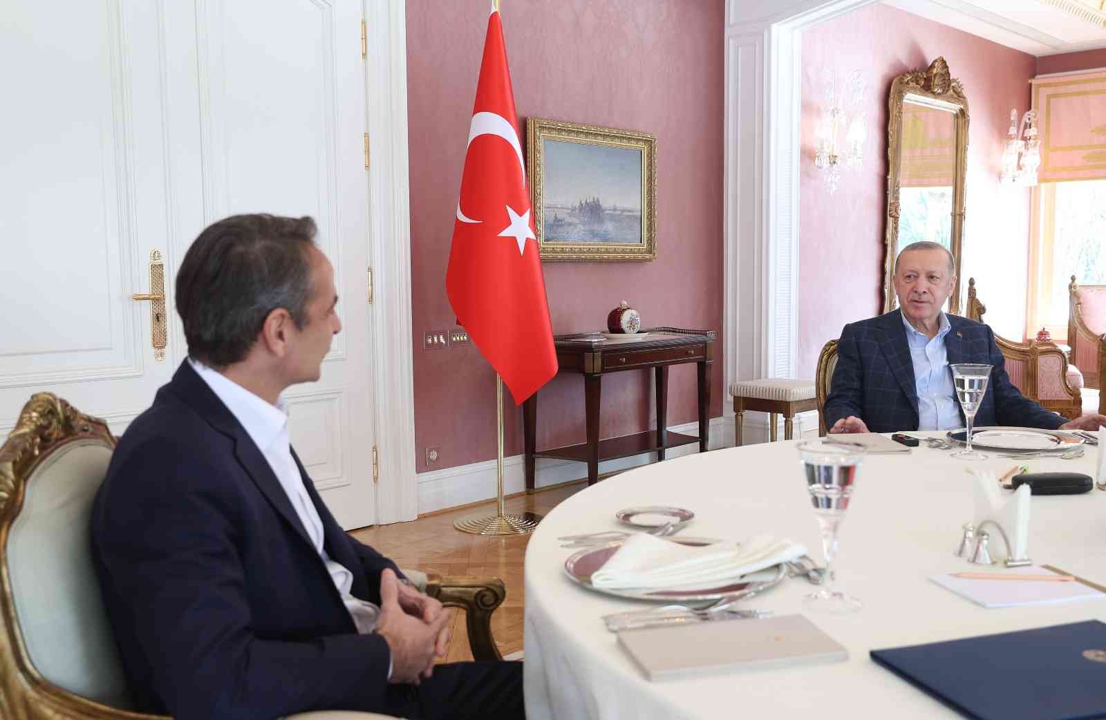 Cumhurbaşkanı Recep Tayyip Erdoğan, Yunanistan Başbakanı Kiryakos Miçotakis’i kabul etti. Görüşmede Rusya’nın Ukrayna’ya saldırısıyla değişen ...