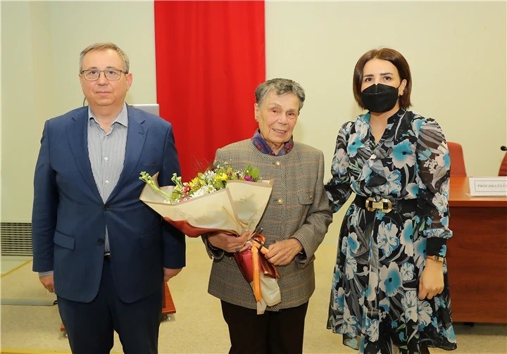 Trakya Üniversitesi, Edirne Konferansları serisi kapsamında Tıp Fakültesinin kurucularından emekli Öğretim Üyesi Prof. Dr. Gültaç Özbay’ı ...