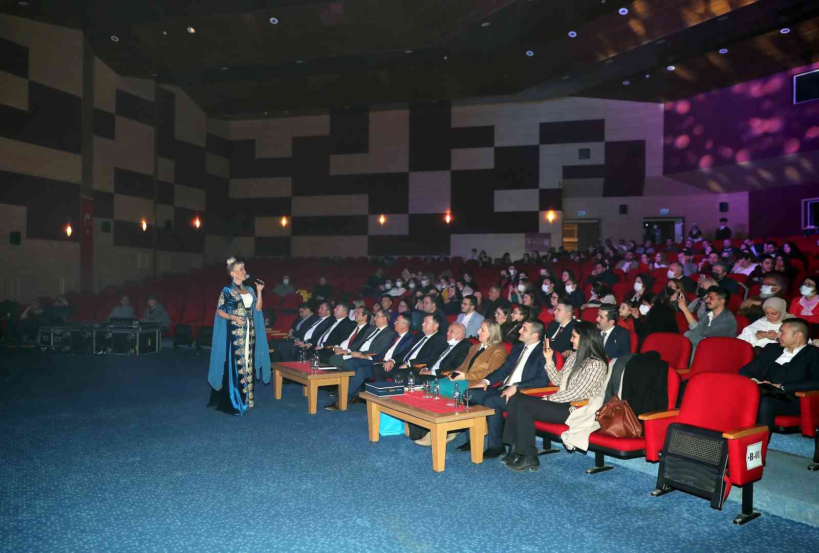 Trakya Üniversitesi (TÜ) ve Bulgaristan Türkleri Öğrenci topluluğu organizasyonu, Edirne Valiliği ile Kırcaali Belediyesi destekleriyle ...