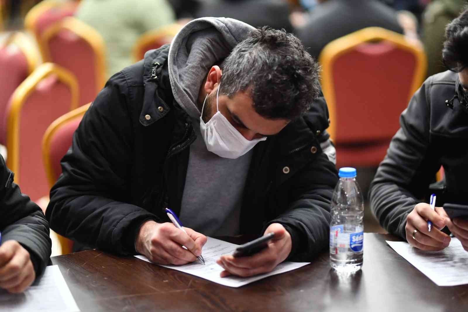 Esenyurt’ta işsizlik sorununa çözüm bulmak amacıyla kurulan ve bugüne kadar binlerce vatandaşın iş sahibi olmasını sağlayan Esenyurt Belediyesi ...