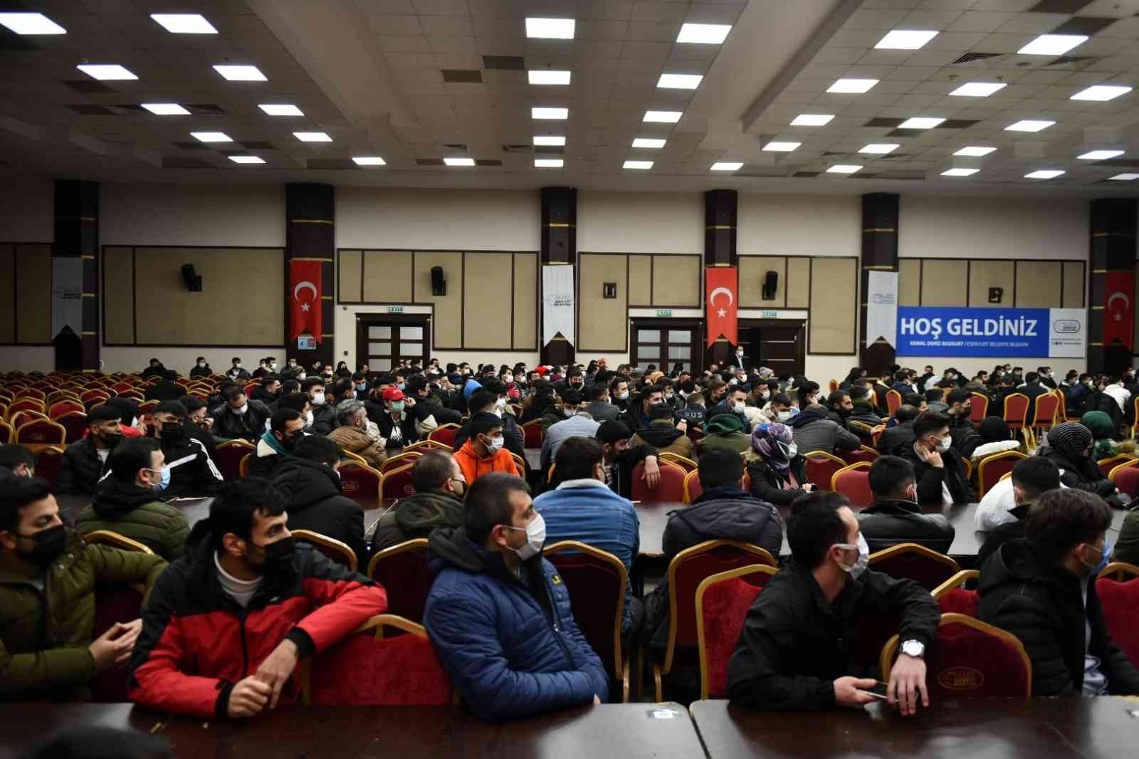 Esenyurt Belediye Başkanı Kemal Deniz Bozkurt tarafından aktif hale getirilen Esenyurt Belediyesi İstihdam Merkezi’nin (ESBİM) istihdamına ...