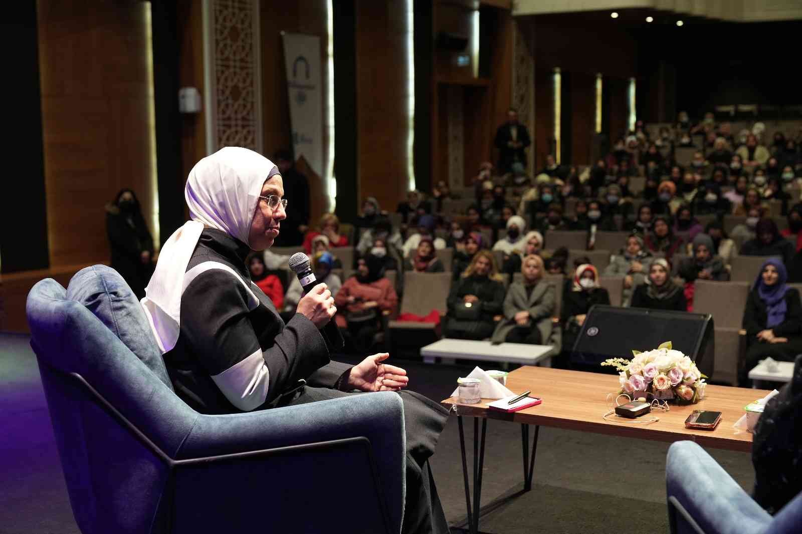 Esenler Belediyesi 8 Mart Dünya Kadınlar Günü kapsamında hazırlanan “Hayata Yön Veren Kadınlar” programında Şule Yüksel Şenler’i andı. Esenler ...