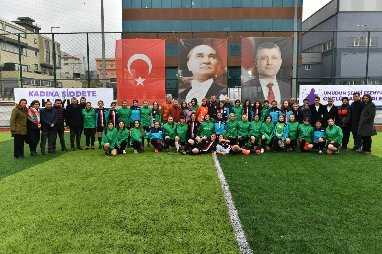 Esenyurt Belediyesi, kadına yönelik şiddetle mücadelede farkındalık oluşturmak amacıyla, 8 Mart Dünya Emekçi Kadınlar Günü’ne özel, Esenyurt ...