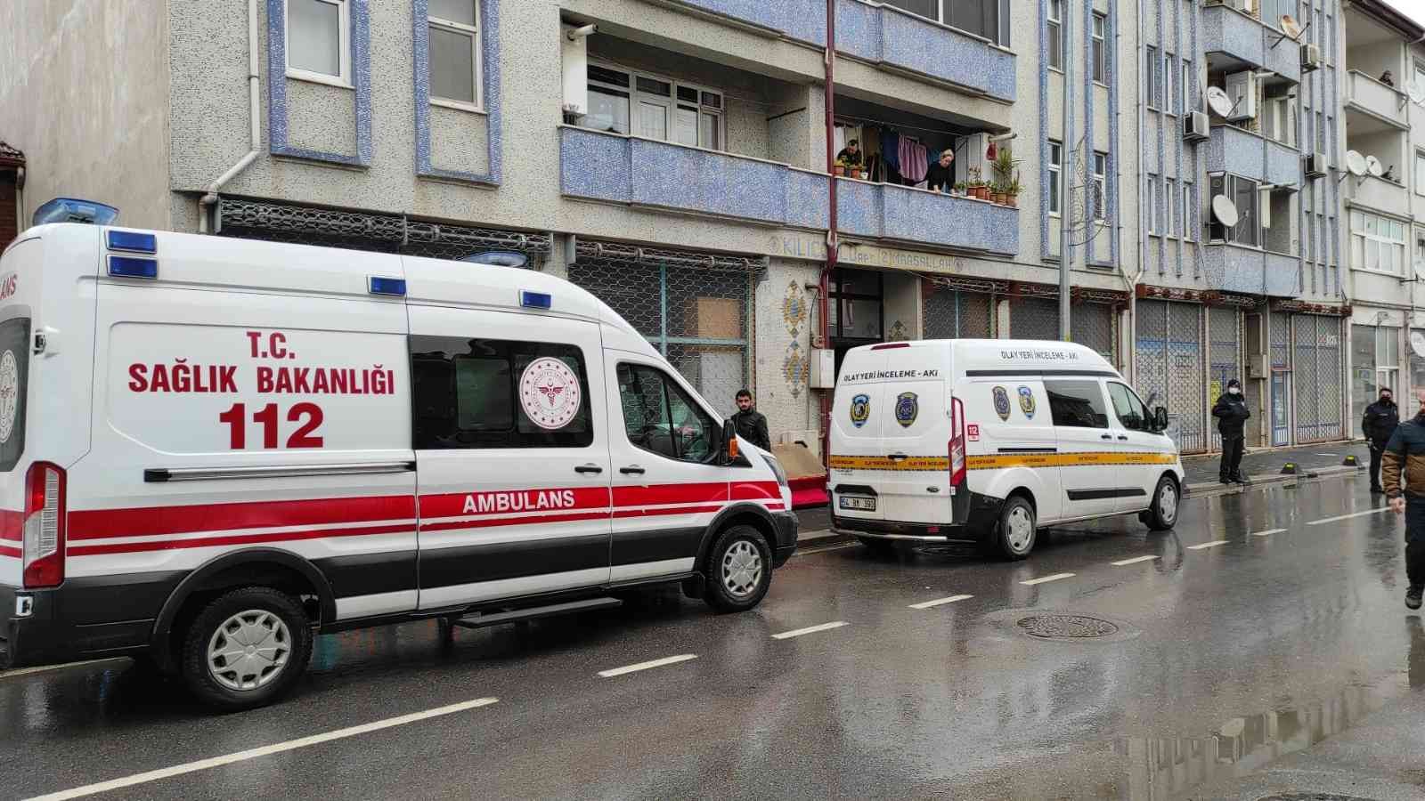 Sakarya’nın Erenler ilçesinde tartıştığı eşi tarafından tüfekle vurulan Buket Pala, 25 günlük yaşam mücadelesini kaybetti. Olay, Hacıoğlu ...