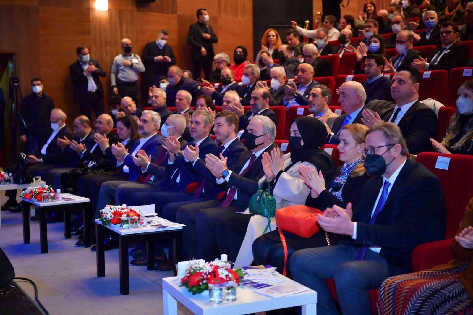 Bosna Hersek’in bağımsızlığının 30’uncu yılı nedeniyle Fatih Belediyesi tarafından düzenlenen programa Bosna Hersek Büyükelçisi Adis Alagiç’de ...