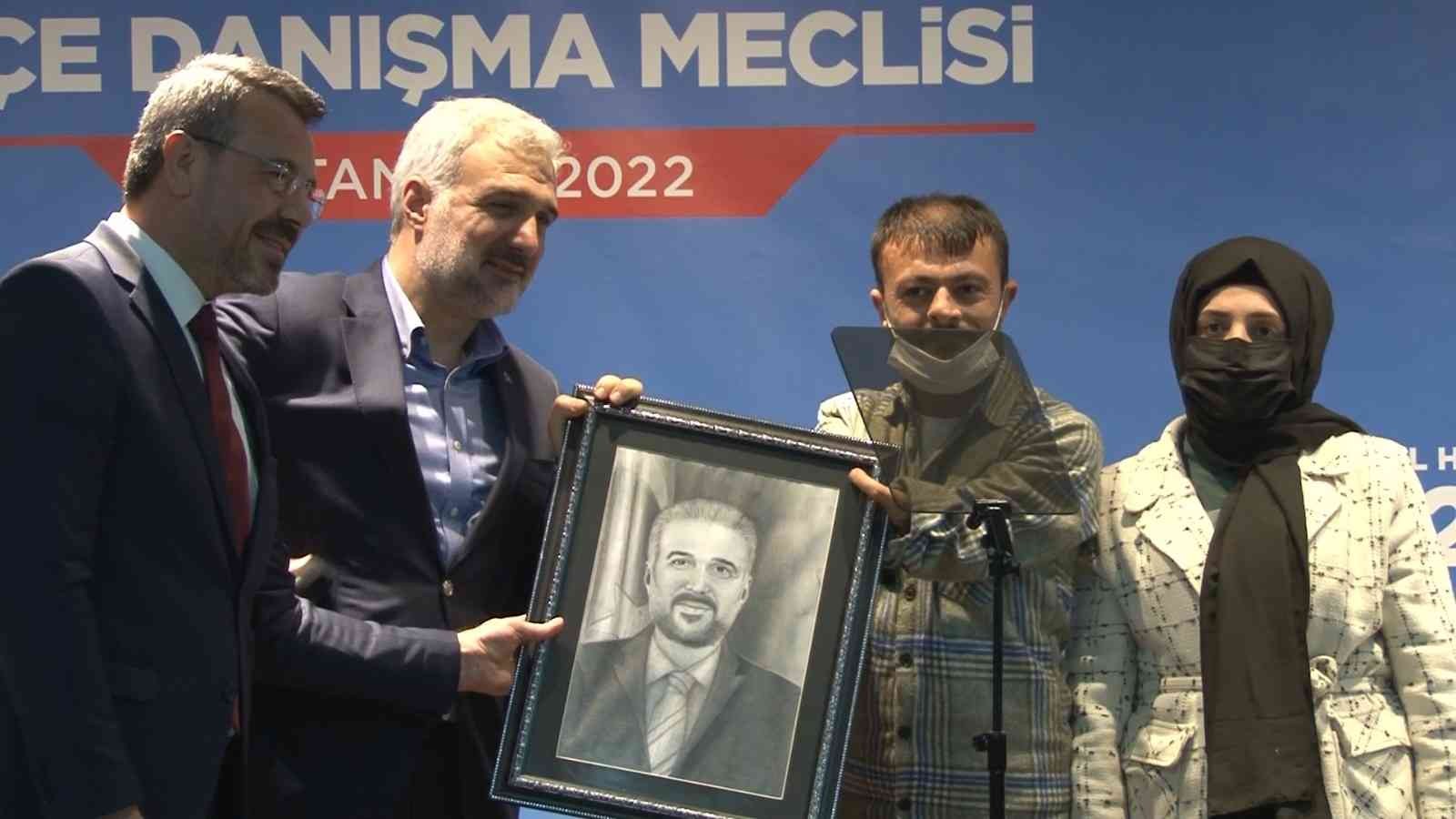 İçişleri Bakanı Süleyman Soylu, AK Parti Esenyurt İlçe Başkanlığı’nda düzenlenen İlçe Danışma Meclisi programına katıldı. Gündeme dair ...