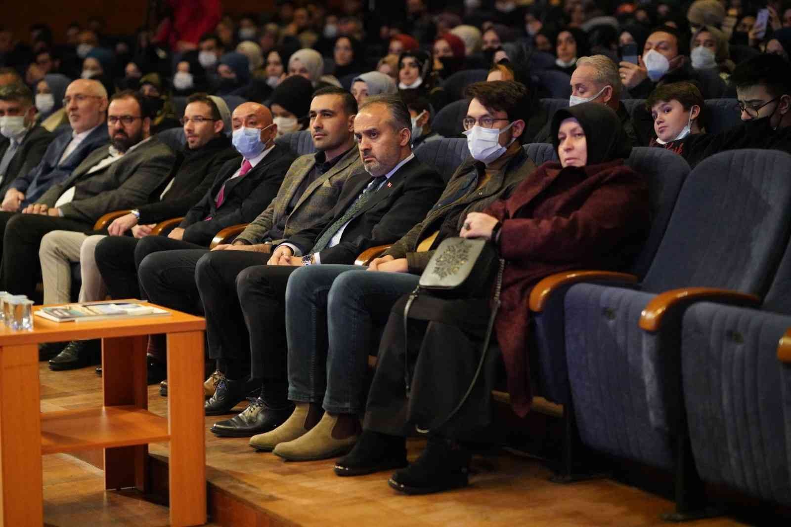 Bursa Büyükşehir Belediyesi tarafından Mirasımız Kudüs Derneği işbirliğiyle ‘İnsanlığın Miracı Kudüs’ programı düzenlendi. Merinos Atatürk Kongre ...