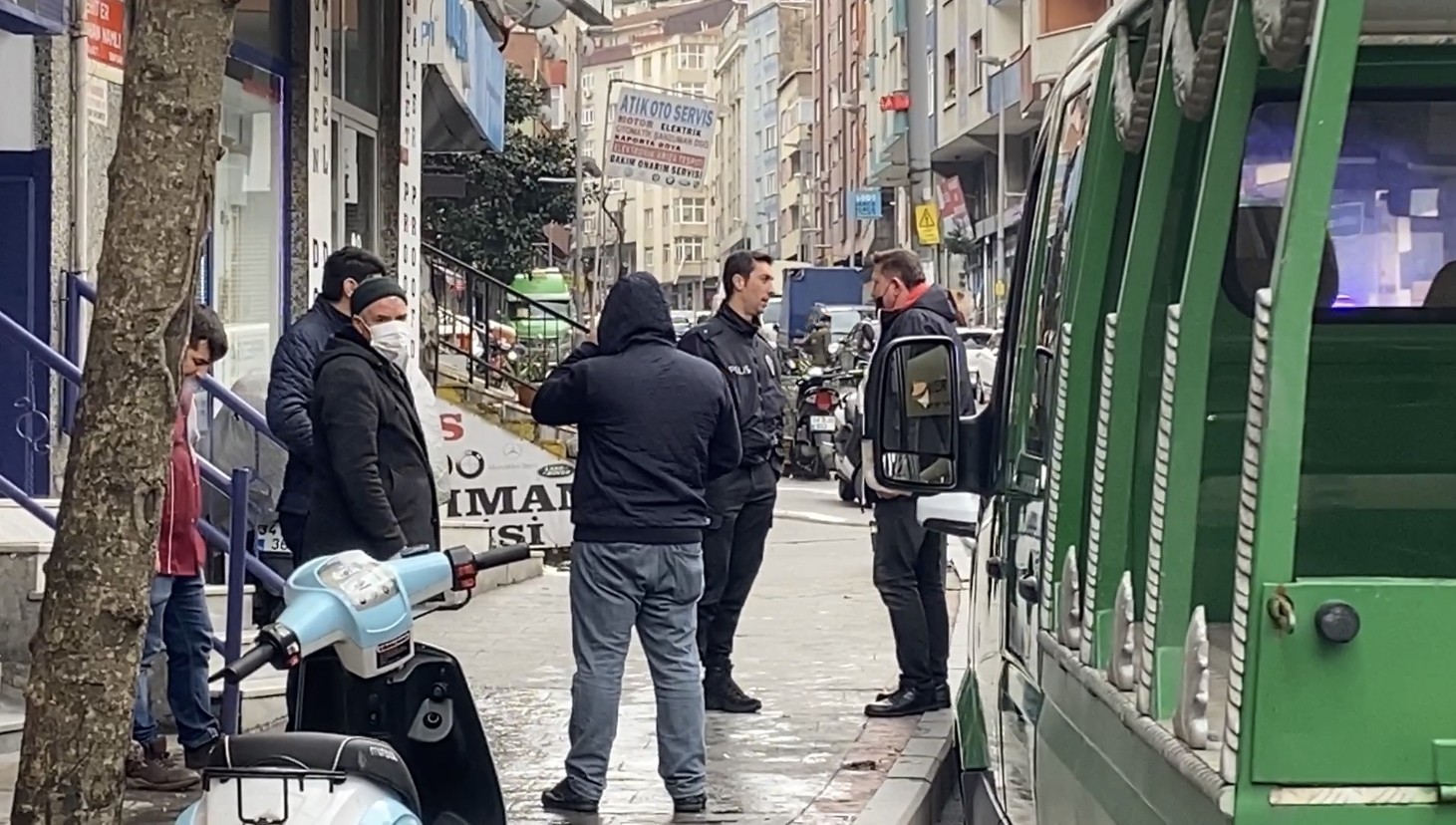 Şişli’de evde annesiyle birlikte yatakta uykuya dalan 4 aylık Kayra bebek iddiaya göre nefessiz kalarak hayatını kaybetti. Annenin ihbarıyla ...