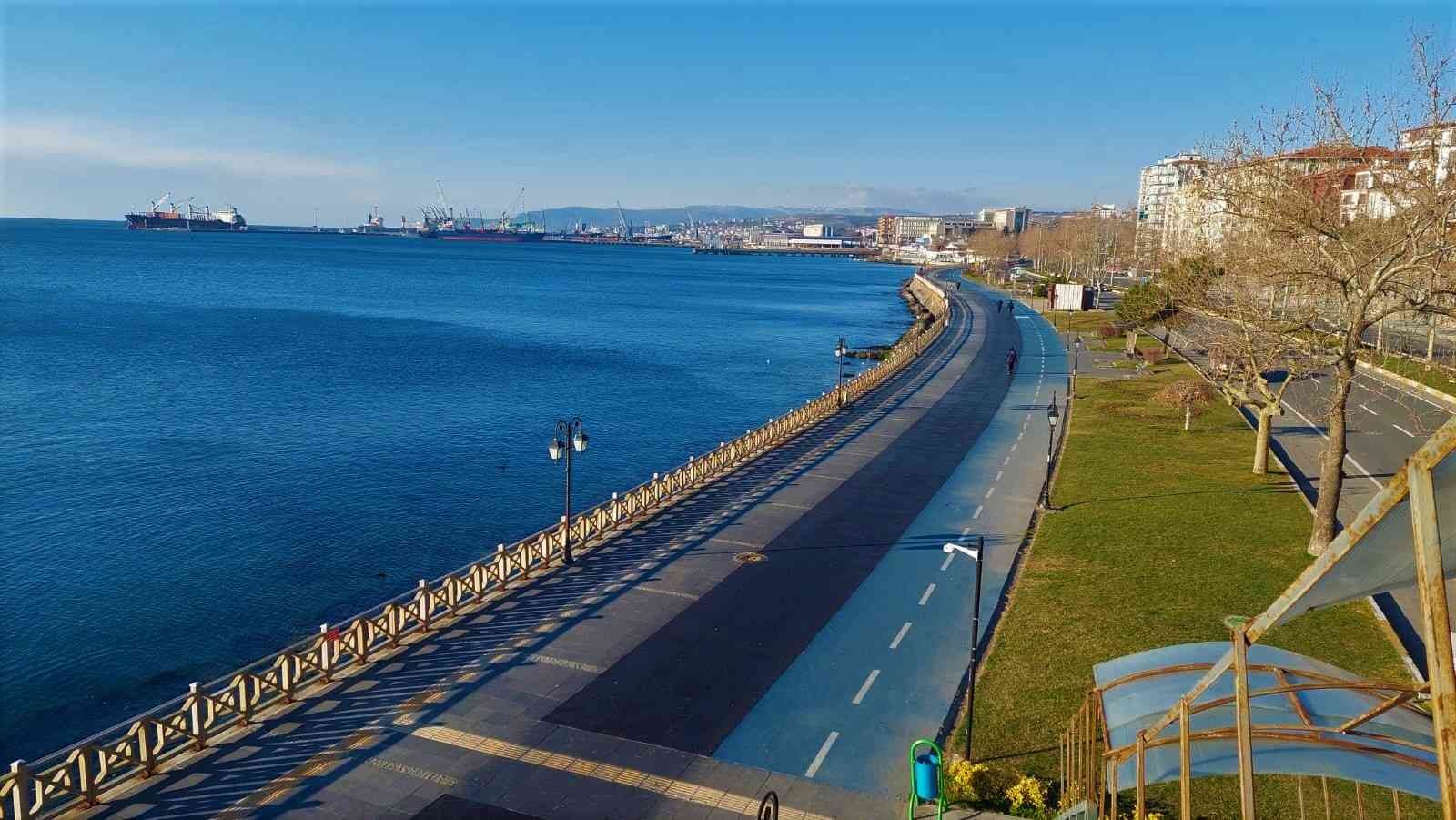 Aybar kar fırtınası ile boğuşan İstanbul’un hemen yanı başındaki Tekirdağ şehir merkezine bir gram kar düşmemesi ve kentin güneşli olması ...