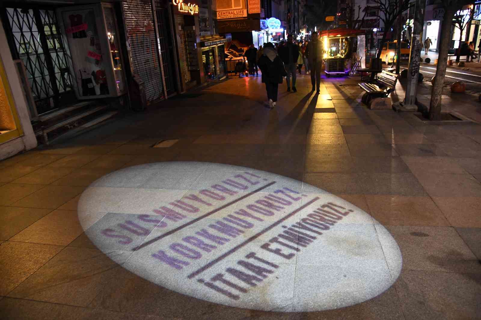 Kadıköy Belediyesi, 8 Mart Dünya Emekçi Kadınlar Günü’nde belediye çalışanlarının duygu ve düşüncelerinin yer aldığı 21 sloganı, gece Kadıköy ...