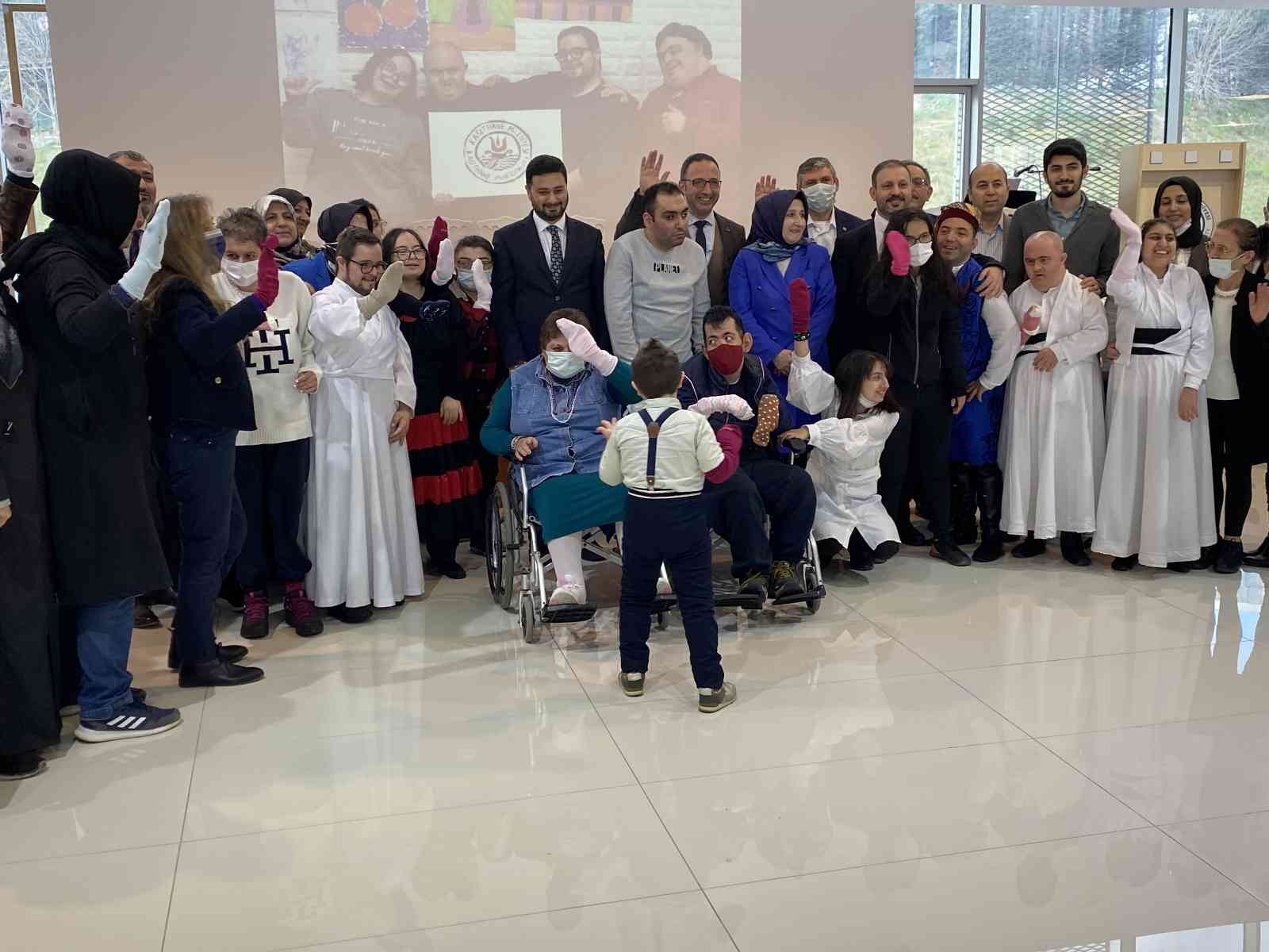 Dünya Down Sendromu Farkındalık Günü’nde, Kağıthane’nin özel çocukları düzenledikleri gösteriyle yeteneklerini sergiledi. Kâğıthane Belediyesi ...