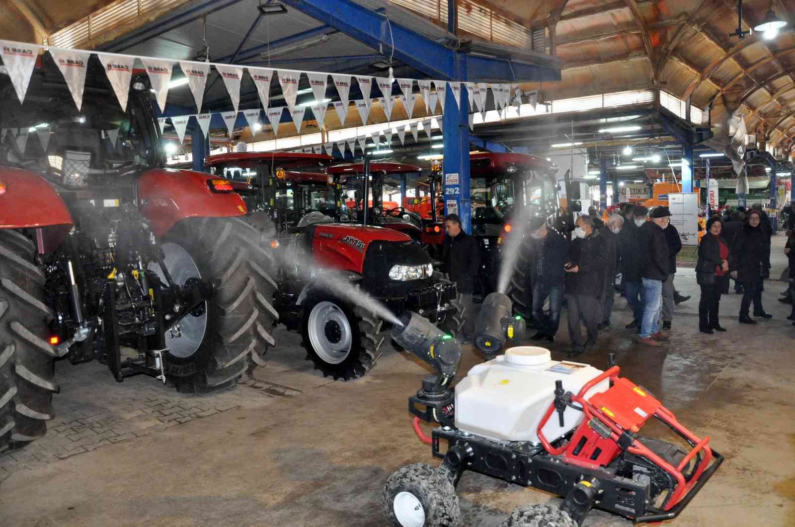 Bursa’nın Karacabey ilçesinde 10’uncusu düzenlenen "Gıda, Tarım ve Hayvancılık Fuarı" kapılarını halka açtı. Fuar, hafta sonuna dek gece saat 22 ...