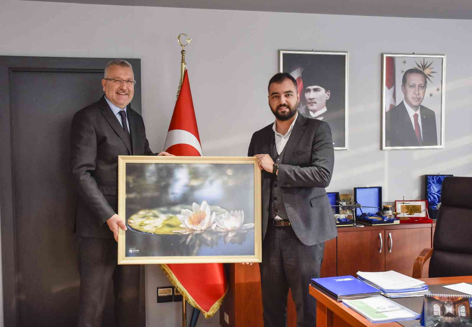 Karacabey Belediye Başkanı Ali Özkan, Bursa Büyükşehir Belediyesi Tarım Peyzaj A.Ş. Genel Müdürü Semih Polat’ı ziyaret etti. Gerçekleşen ...