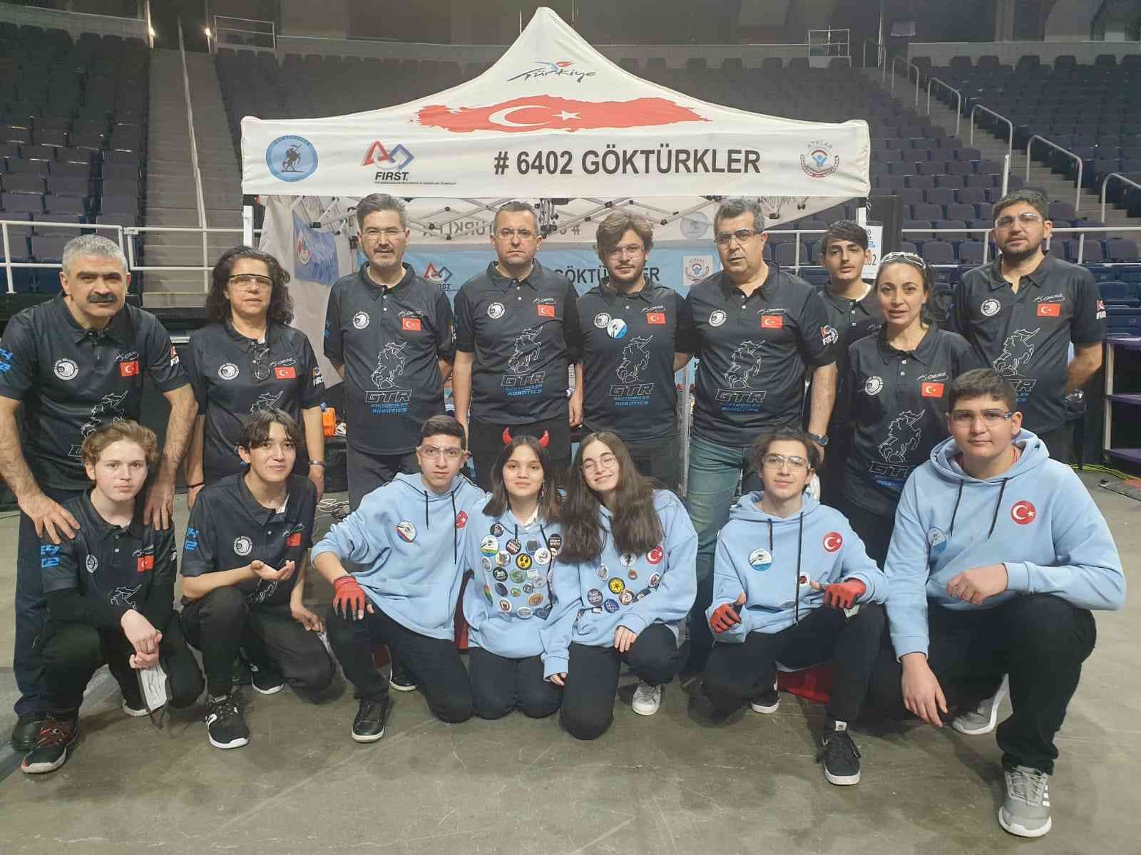 Kartal Belediyesi’nin desteğiyle Amerika Birleşik Devletleri’nde düzenlenen ve dünyanın en prestijli yarışmalarından biri olan First Robotics ...