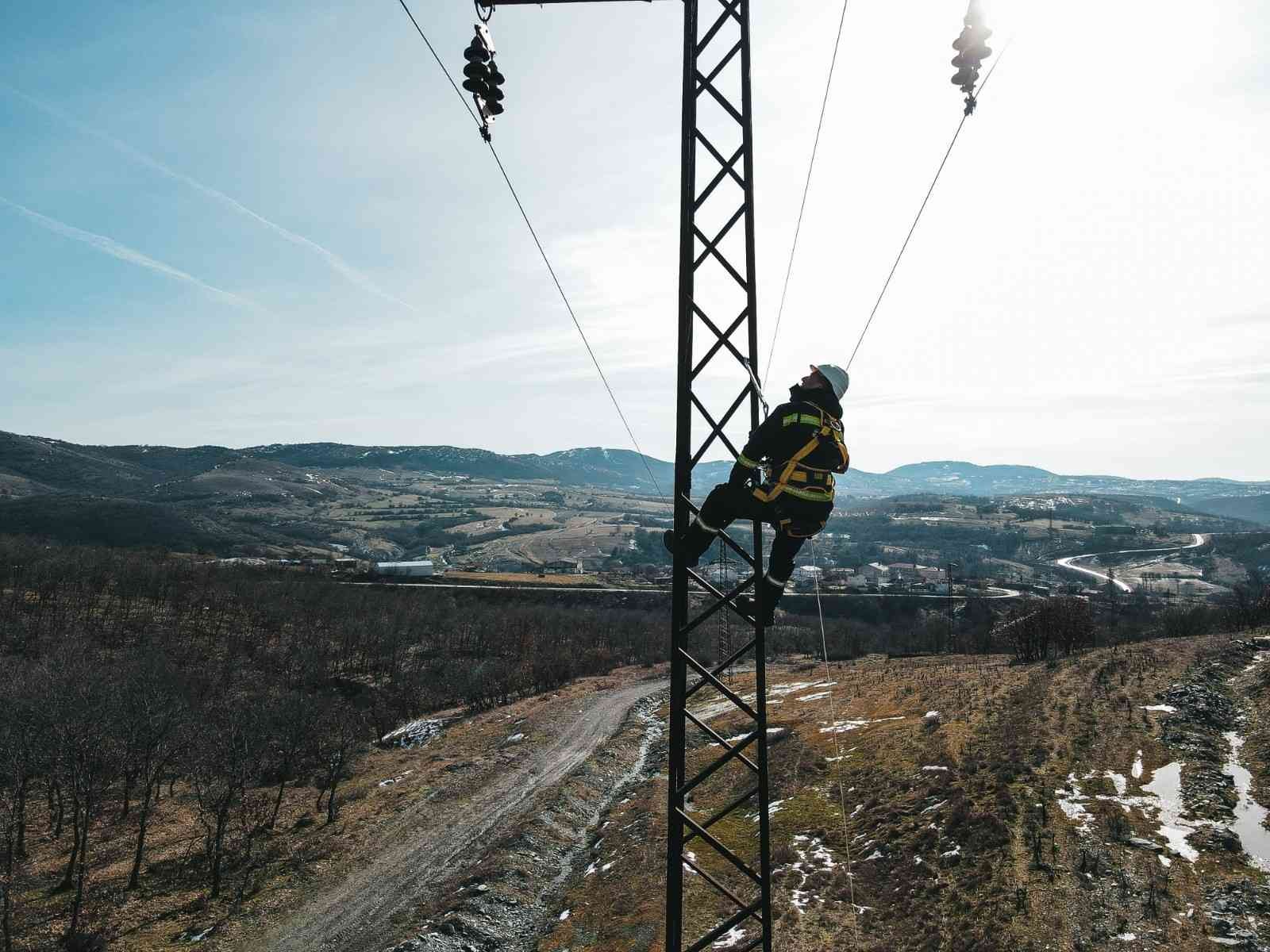 Trakya Elektrik Dağıtım A.Ş. (TREDAŞ), Trakya bölgesinde 20 bin kilometrekarelik alanı kapsayan 3 ilde yaşayan yaklaşık 2 milyon kişiye elektrik ...