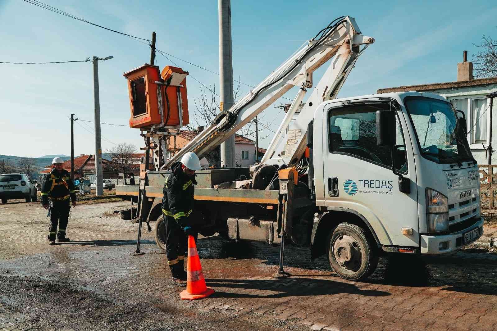 Trakya Elektrik Dağıtım A.Ş. (TREDAŞ), Trakya bölgesinde 20 bin kilometrekarelik alanı kapsayan 3 ilde yaşayan yaklaşık 2 milyon kişiye elektrik ...