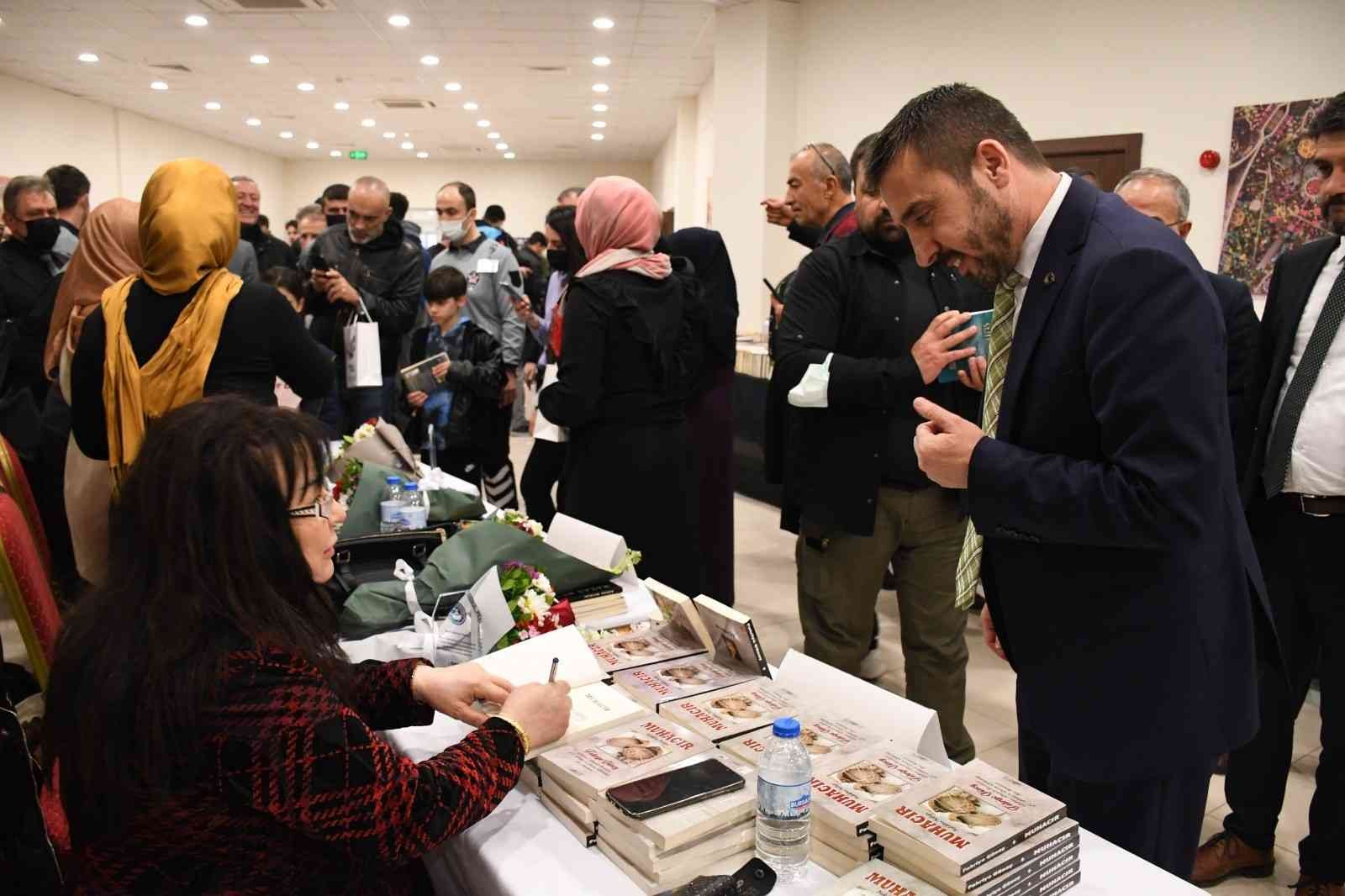 Kestel Belediyesi 13.Kitap Günleri ziyaretçilerine kapılarını açtı. 1-10 Mart tarihleri arasında gerçekleşecek olan kitap günleri coşkulu bir ...