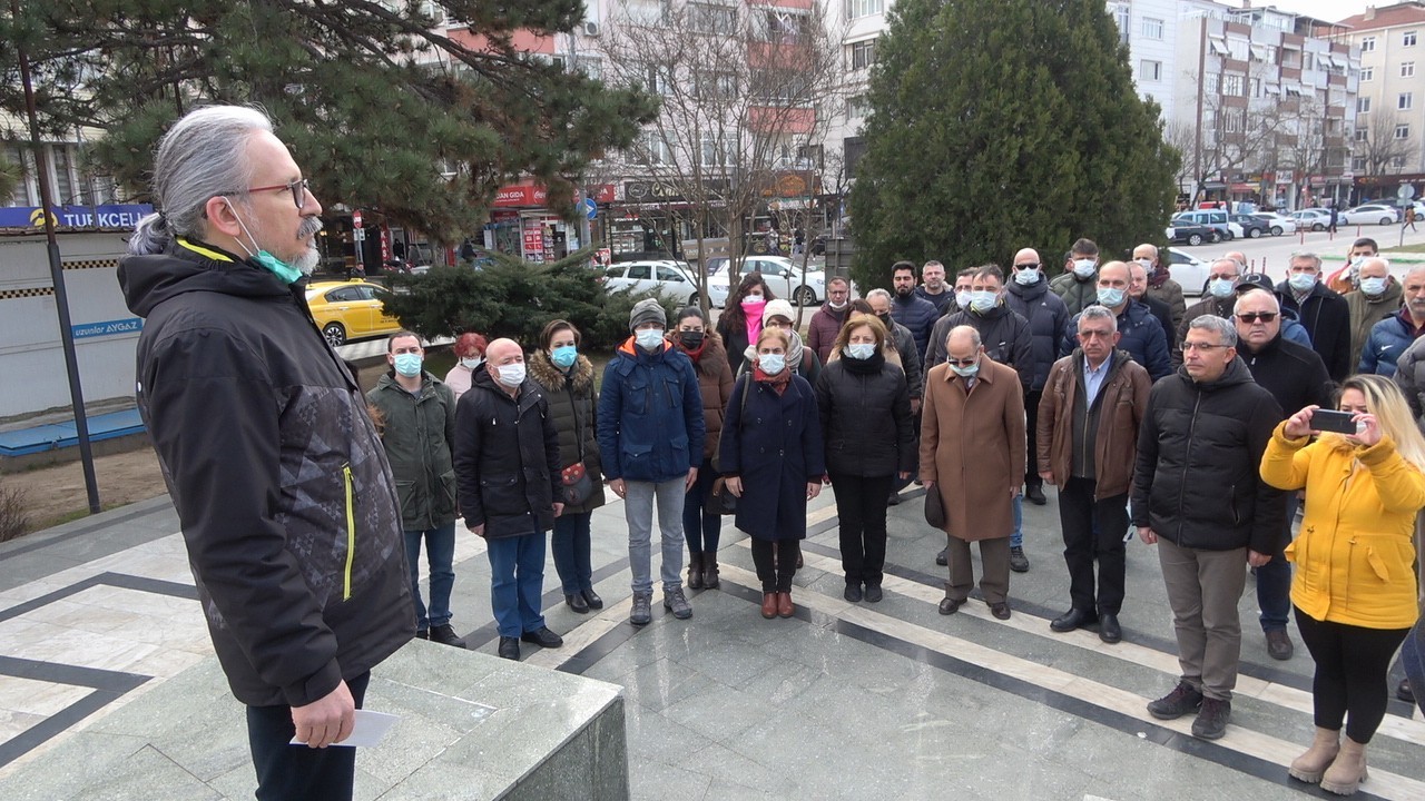 Kırklareli’nde 14 Mart Tıp Bayramı sebebiyle tören düzenlendi. Kırklareli’nde 14 Mart Tıp Bayramı dolayısıyla tören düzenledi. Özgürlük ve ...