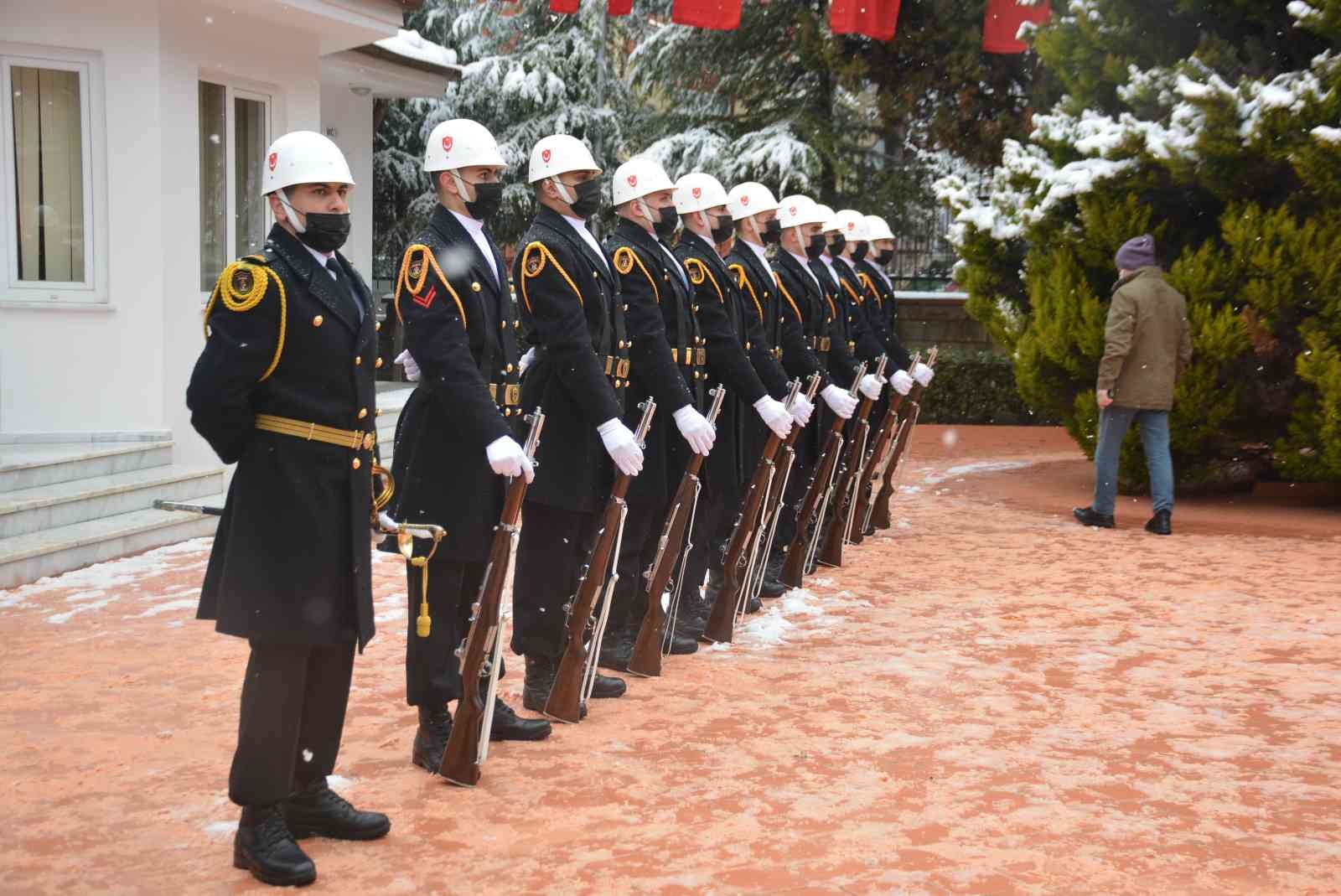 18 Mart Şehitleri Anma Günü ve Çanakkale Deniz Zaferi’nin 107. yıl dönümü dolayısıyla Kocaeli’de program düzenlendi. Kocaeli’nin İzmit ilçesinde ...