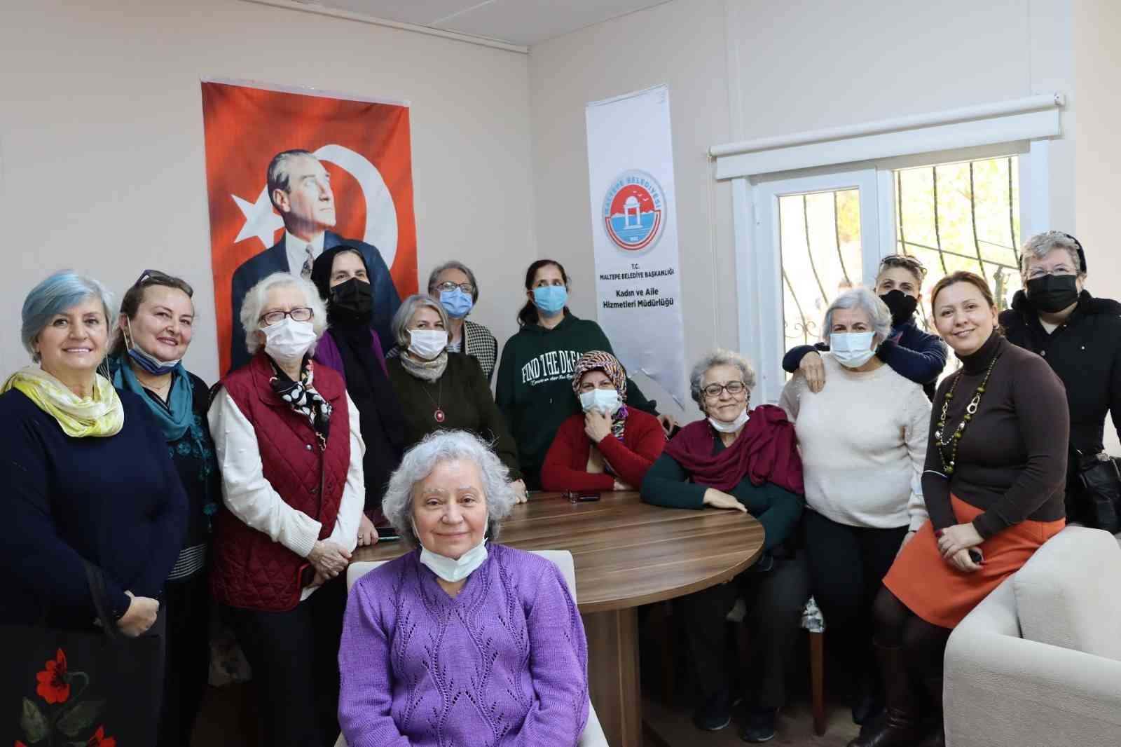 Maltepe Belediyesine bağlı Altın Yıllar Sosyal Yaşam Evi’nde hizmet alanlara “Yaşlanma ve Akılcı İlaç Kullanımı” konulu seminer verildi ...