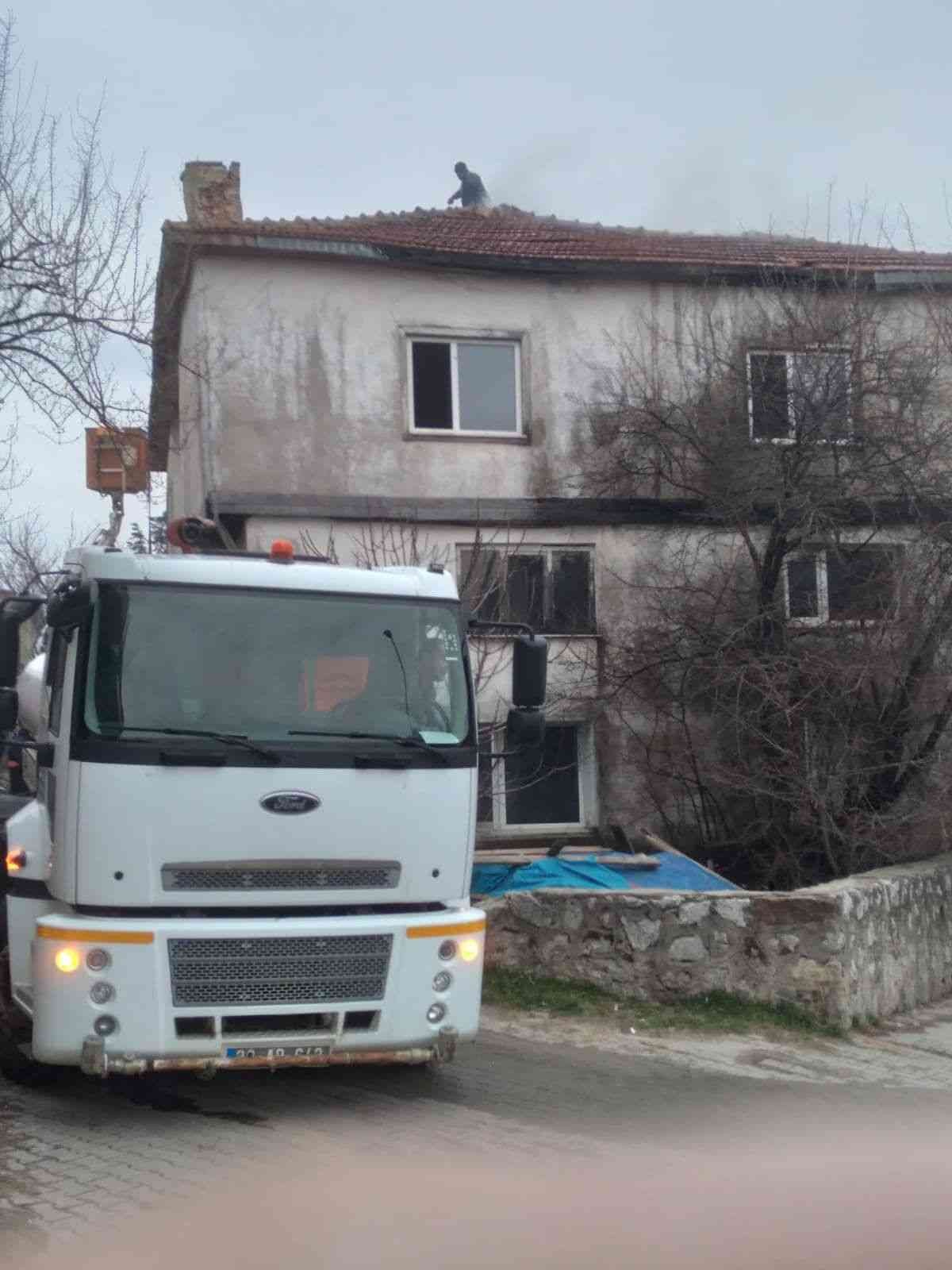 Kırklareli’nde metruk binada çıkan yangın itfaiye ekiplerince söndürüldü. Alınan bilgiye göre, Demirköy ilçesi Orhangazi Mahallesinde bulun bir ...