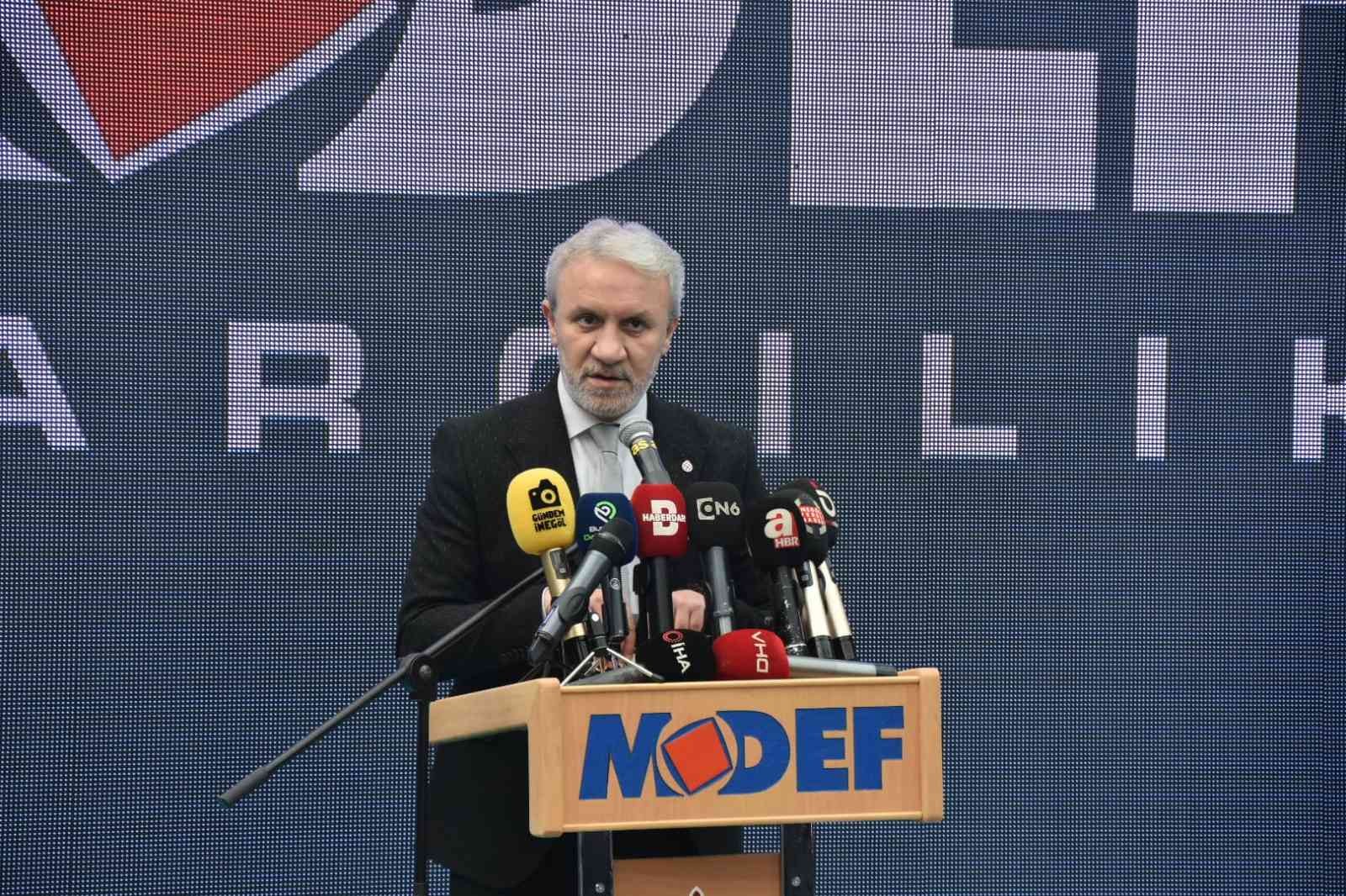 Bursa’nın İnegöl ilçesinde MODEF 2020 Mobilya Fuarı 46’ıncı kez kapılarını açtı. Açılış törenine Bursa Valisi Yakup Canbolat, AK Parti Bursa ...