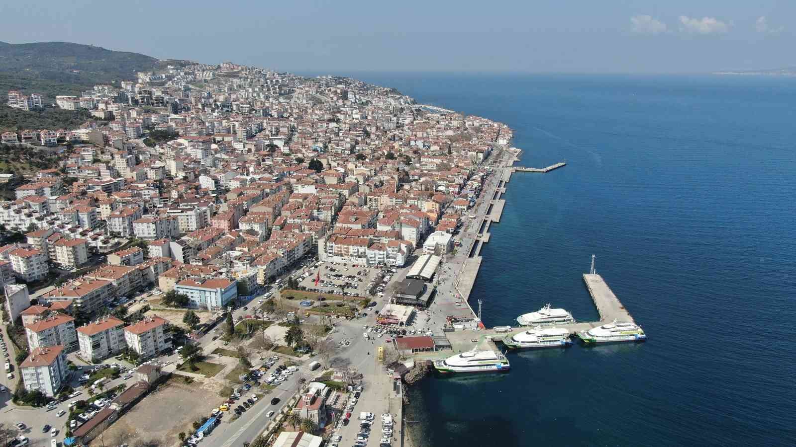 Mudanya Belediye Başkanı Hayri Türkyılmaz, Mudanya’da inşaat izni verilen zeytinlik alanların kendi döneminde imara açıldığı yönündeki iddialarla ...