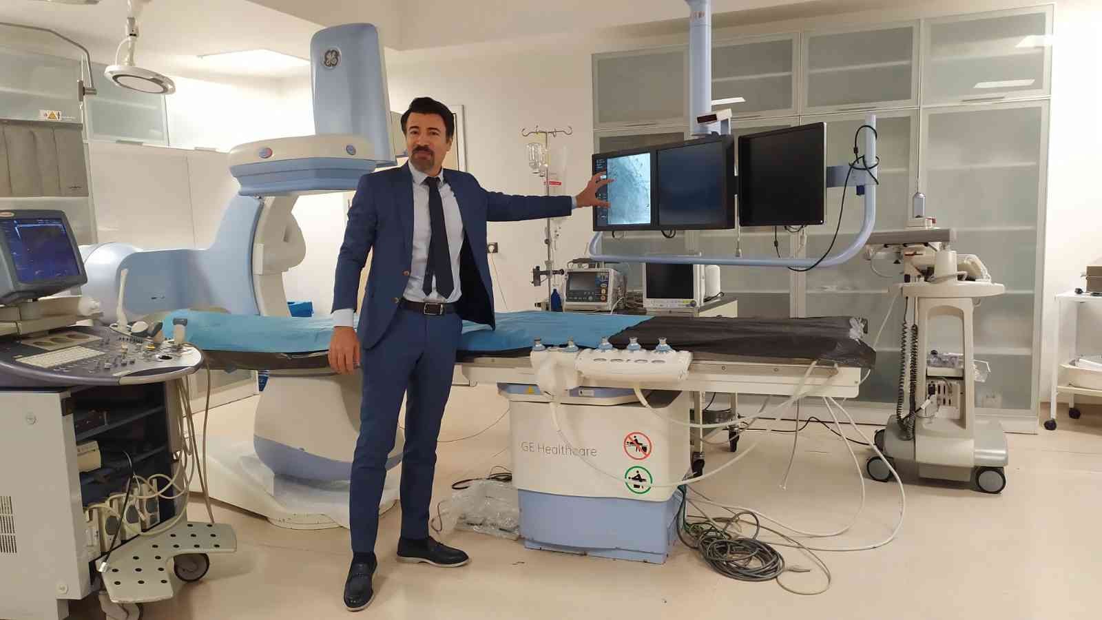 Doktor Öğretim Üyesi Girişimsel Radyoloji Uzmanı Ali Yurtlak, prostat sorunu yaşayanlar için anjiyografik lazer yöntemini anlattı. Prostatın 50 ...