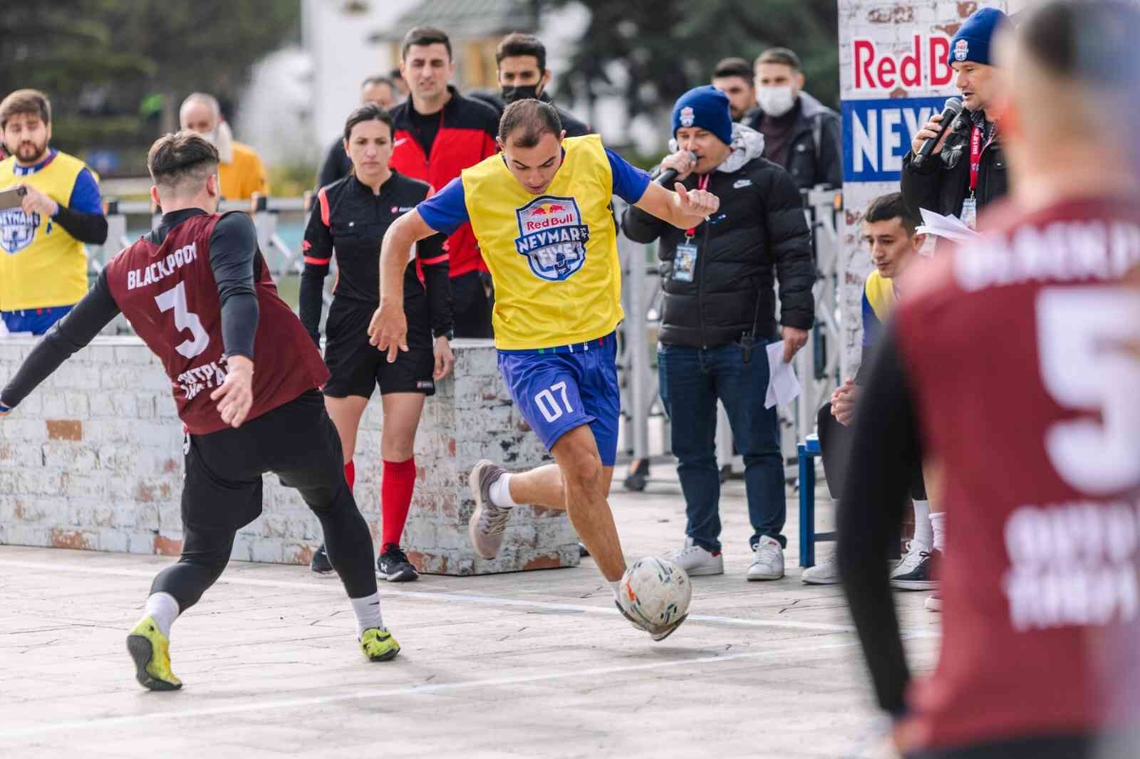 Dünyaca ünlü Brezilyalı futbolcu Neymar Jr.’ın ismiyle düzenlenen Red Bull Neymar Jr.’s Five, sokak futbolu kültürünü yaşatmak için yeniden ...