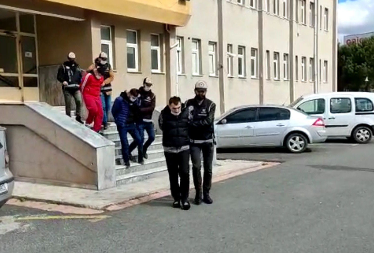 Tekirdağ’ın Çorlu ve Süleymanpaşa ilçelerinde 4 farklı iş yerinde yaşanan sahte para ile alışveriş yapılması olayının ardından harekete geçen ...