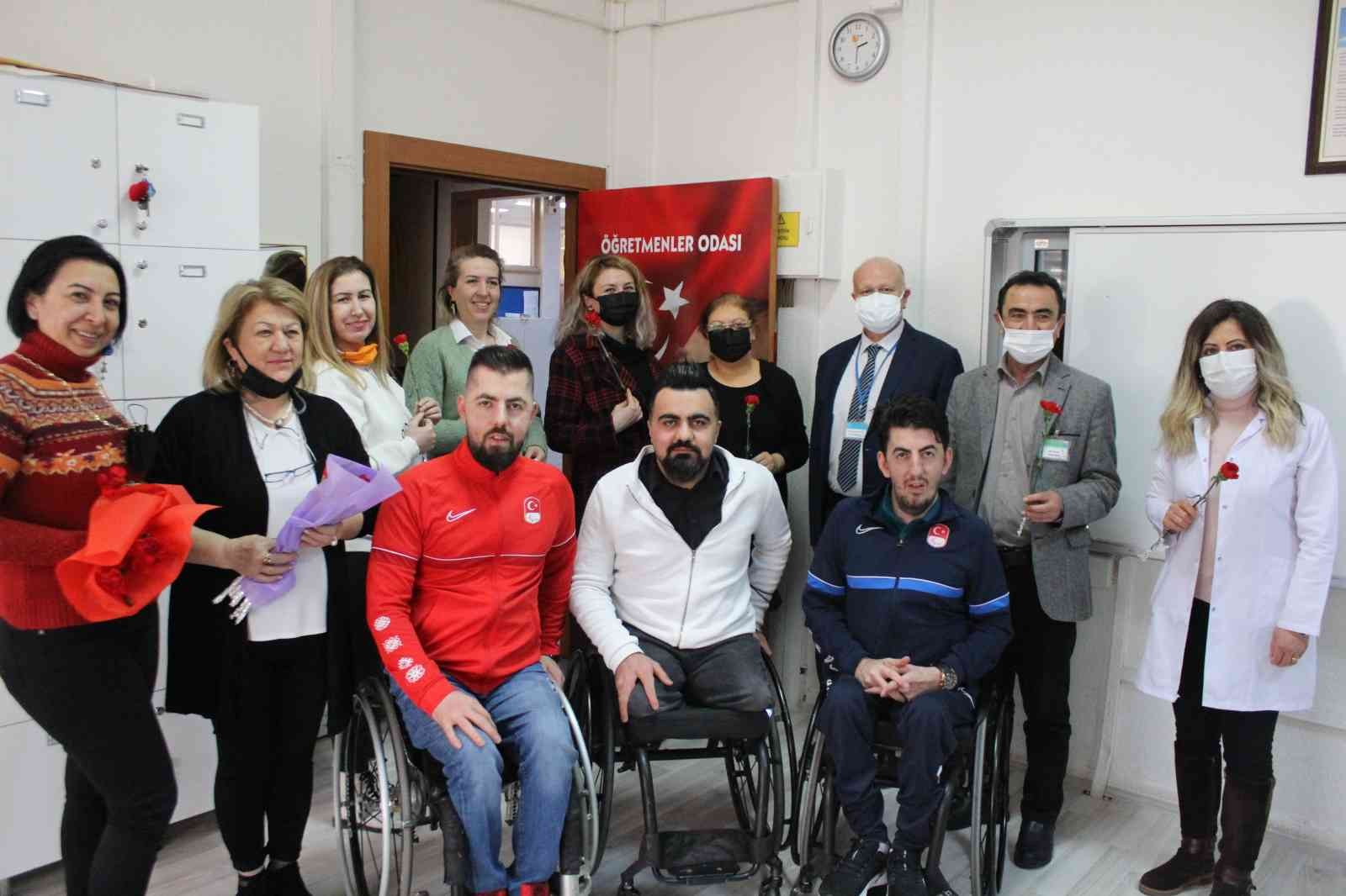 2020 Tokyo Paralimpik Oyunları’nda tarihi başarılara imza atan milli sporcular Abdullah Öztürk, Nesim Turan ve Ali Öztürk, 8 Mart Dünya Kadınlar ...