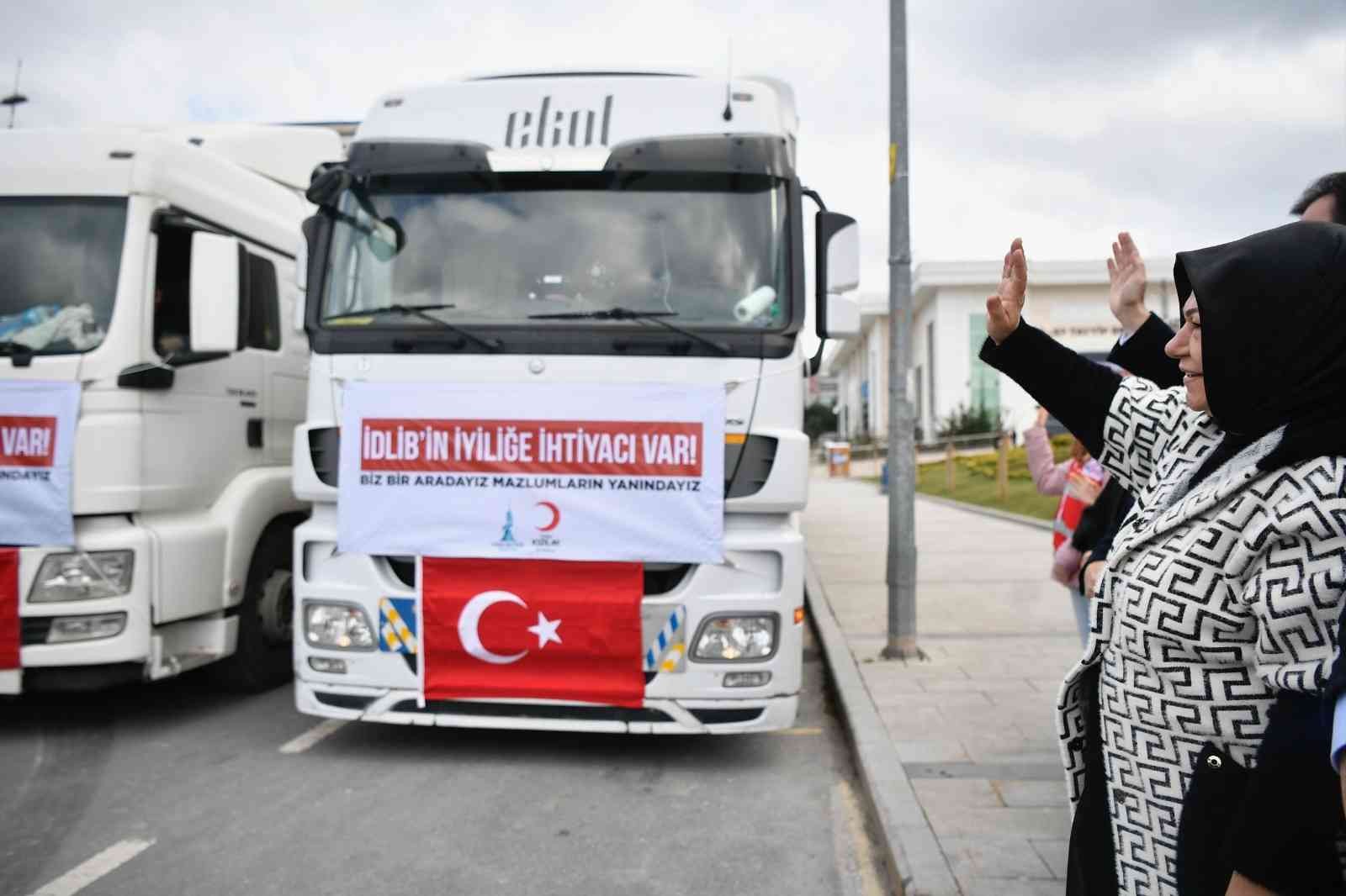 Sancaktepe Belediyesi, Kızılay İstanbul Şubesi ve Sancaktepeli hayırsever iş adamlarının iş birliğiyle 3 tır insani yardım malzemesi toplandı ...