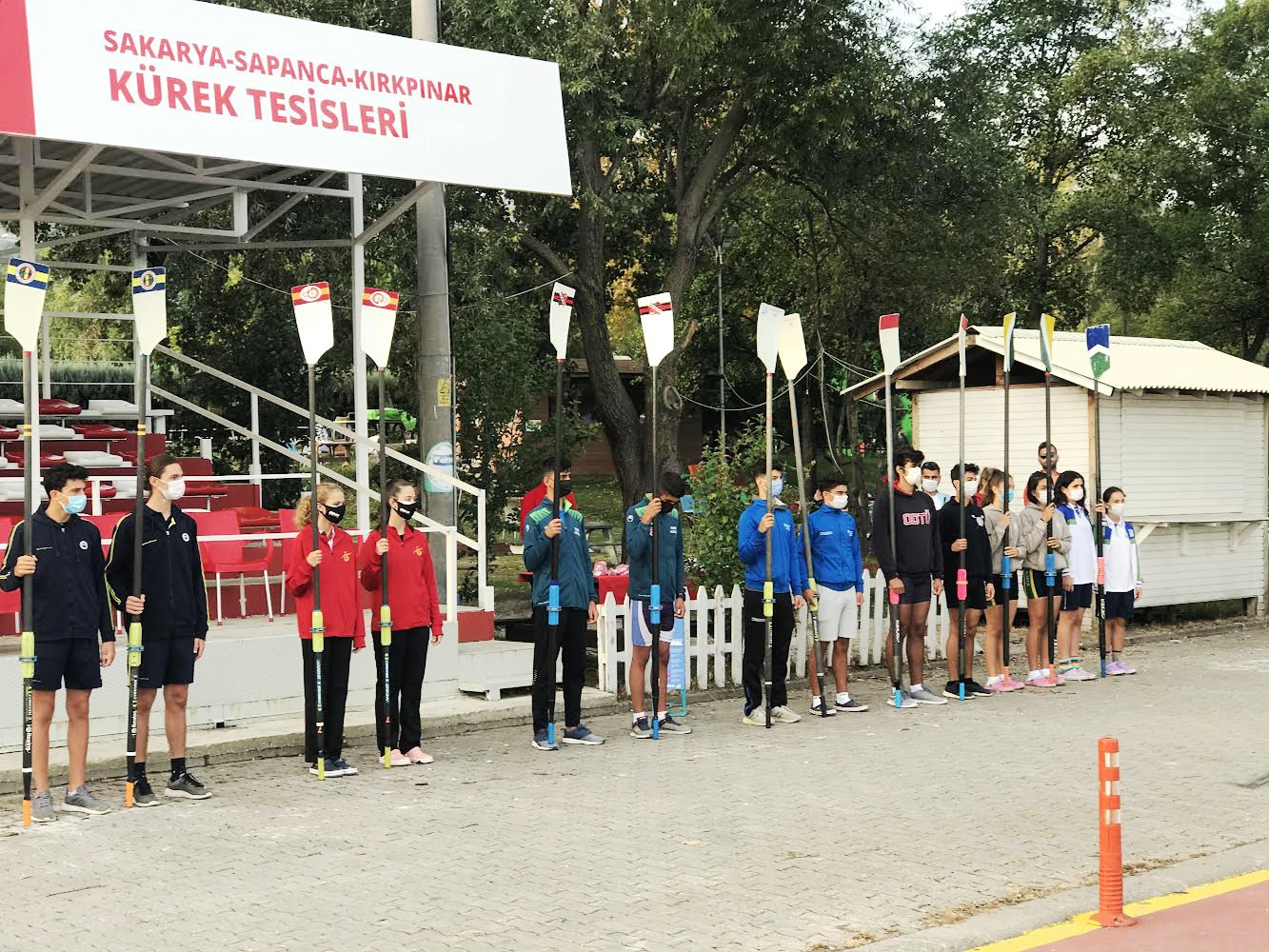 Türkiye Kürek Federasyonu tarafından Sakarya’da düzenlenen Büyükler Türkiye Kupası yarışları başladı. 2 bin metre mesafede gerçekleştirilen ...