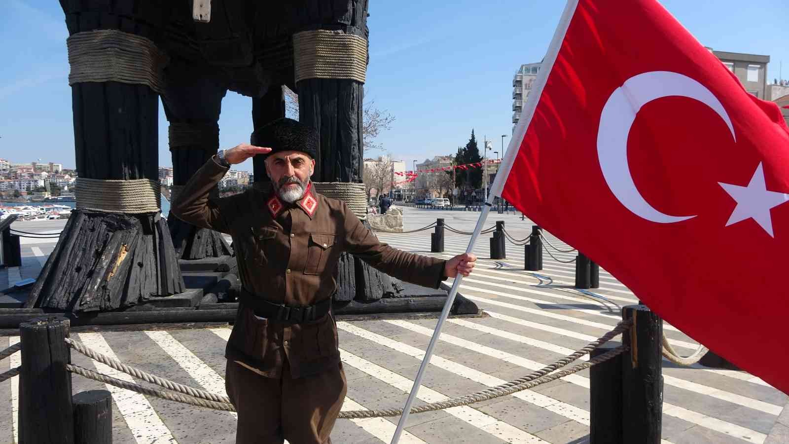 Çanakkale Deniz Zaferi’nin 107. yıl dönümü dolayısıyla İstanbul’dan yola çıkan Çanakkale gazisi torunu ve Tokat Onbeşli Torunları Derneği Başkanı ...