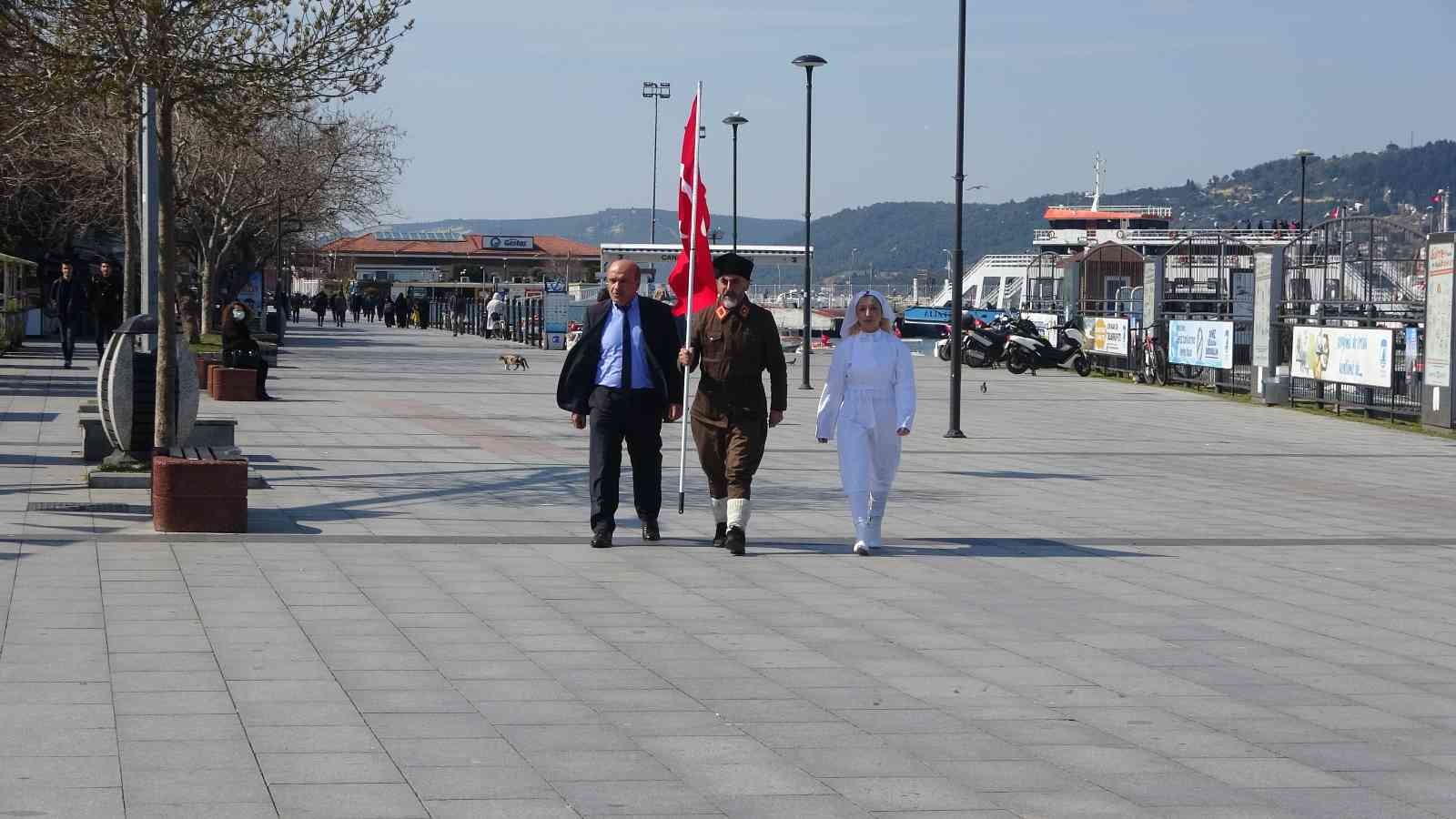 Çanakkale Deniz Zaferi’nin 107. yıl dönümü dolayısıyla İstanbul’dan yola çıkan Çanakkale gazisi torunu ve Tokat Onbeşli Torunları Derneği Başkanı ...